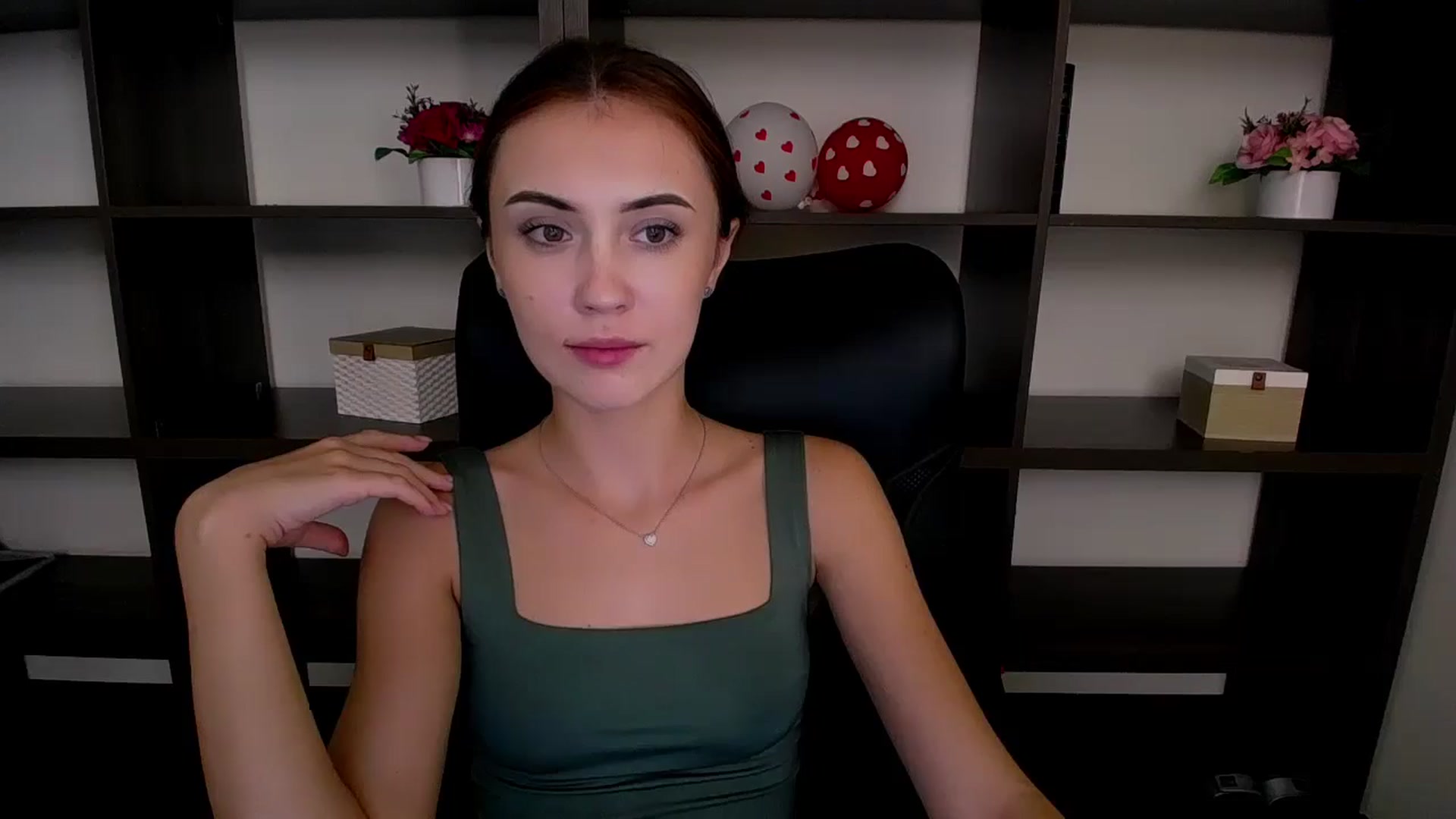 Gallery image thumbnail from Nikonara_'s myfreecams stream on, 07/13/2024, 13:40 image 19 of 20