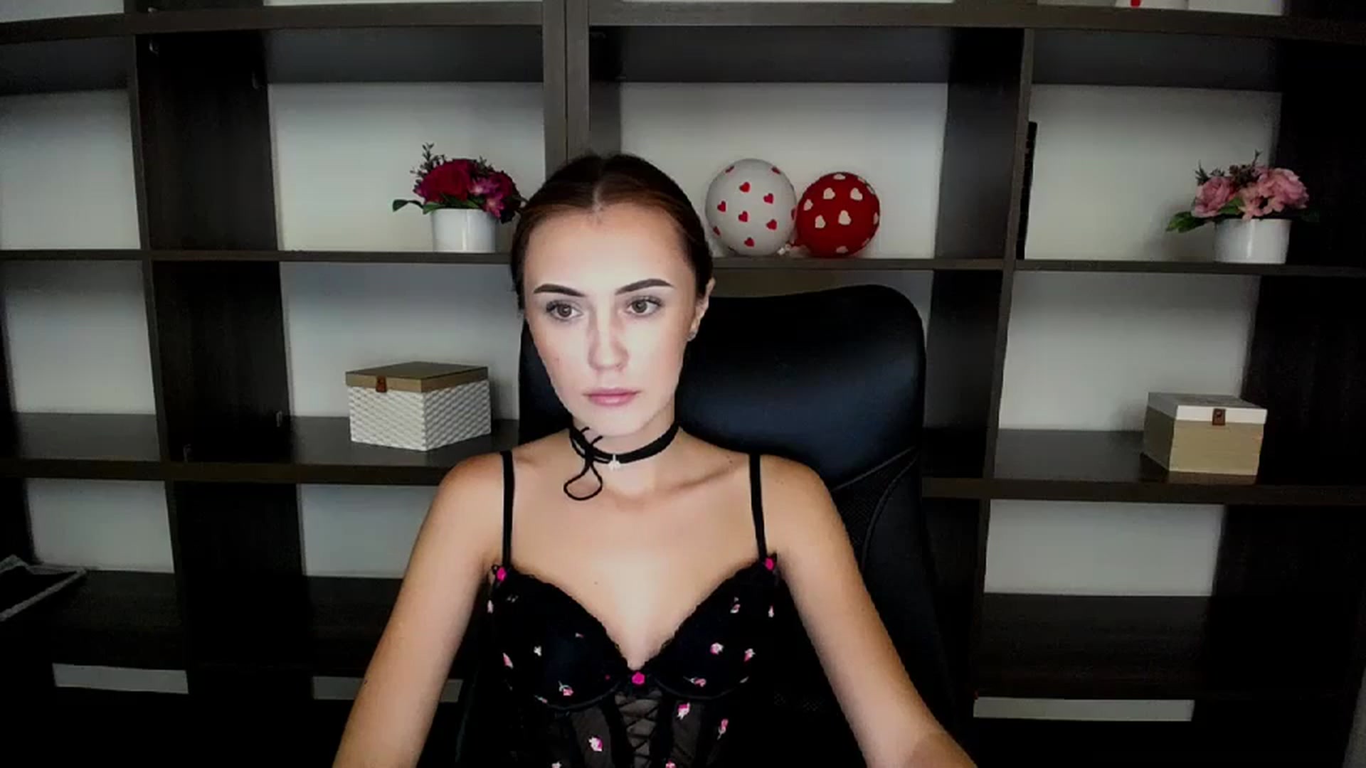 Gallery image thumbnail from Nikonara_'s myfreecams stream on, 07/14/2024, 09:03 image 14 of 20
