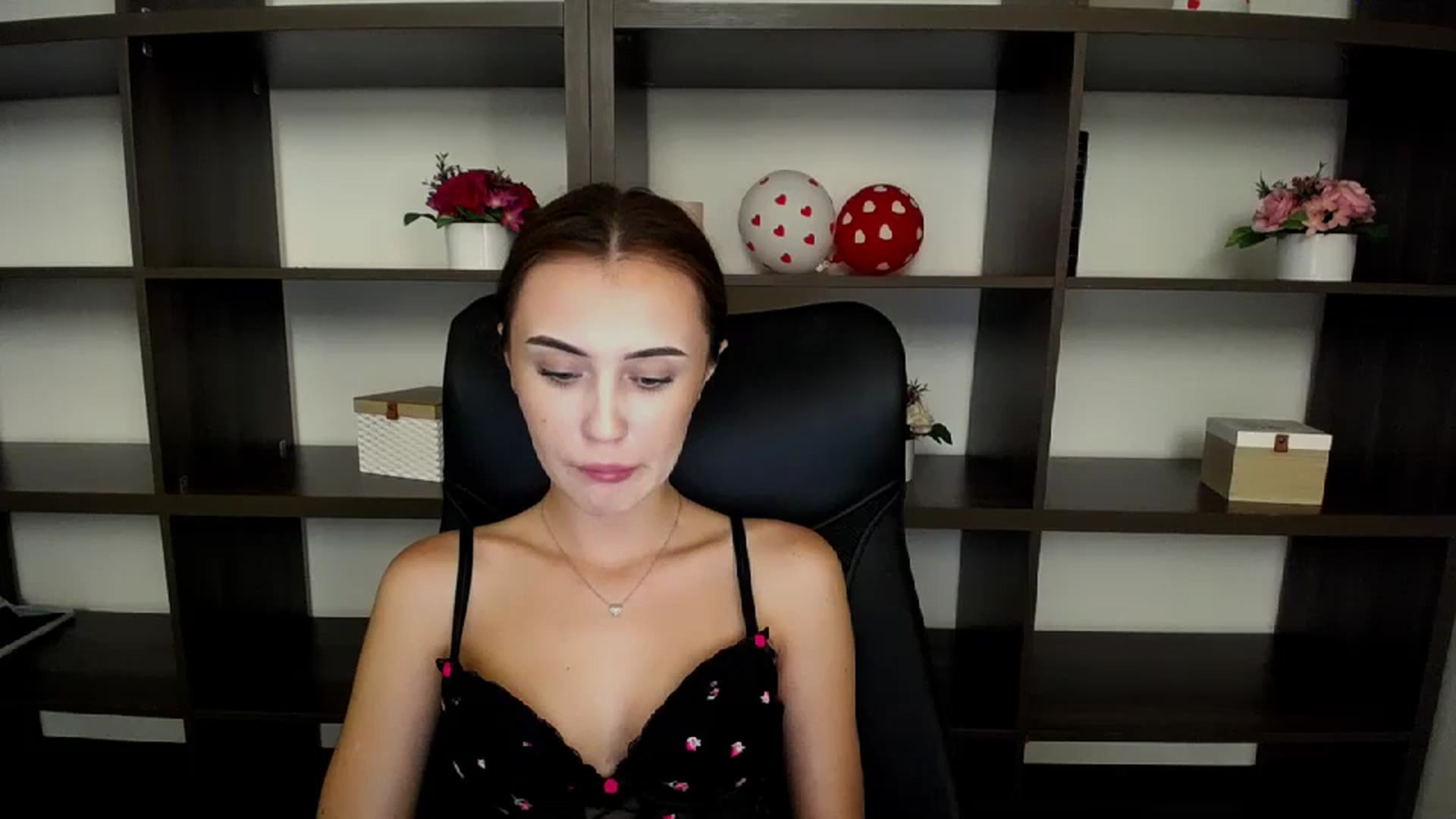 Gallery image thumbnail from Nikonara_'s myfreecams stream on, 07/14/2024, 11:29 image 6 of 20
