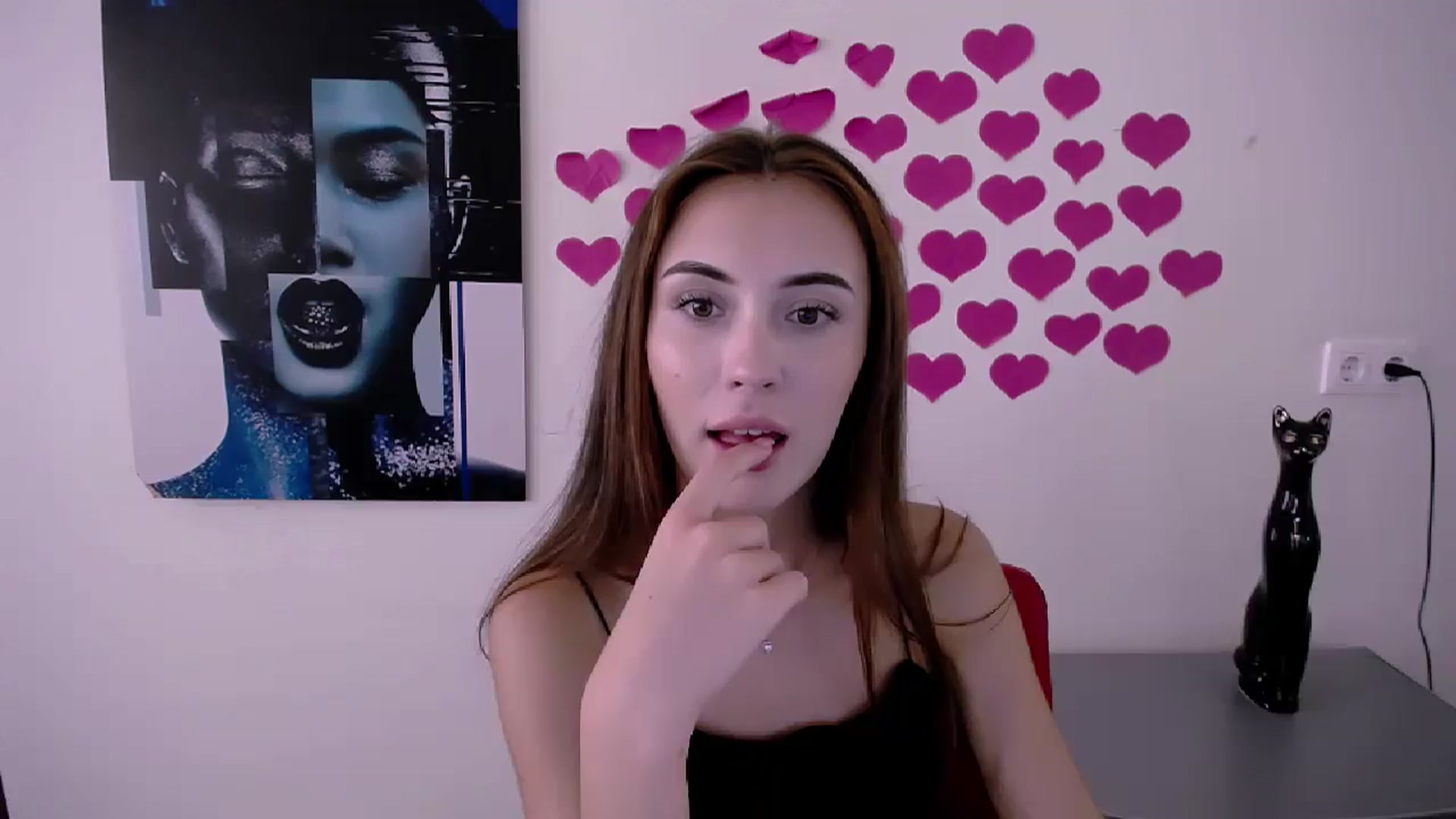 Gallery image thumbnail from Nikonara_'s myfreecams stream on, 07/15/2024, 13:36 image 19 of 20