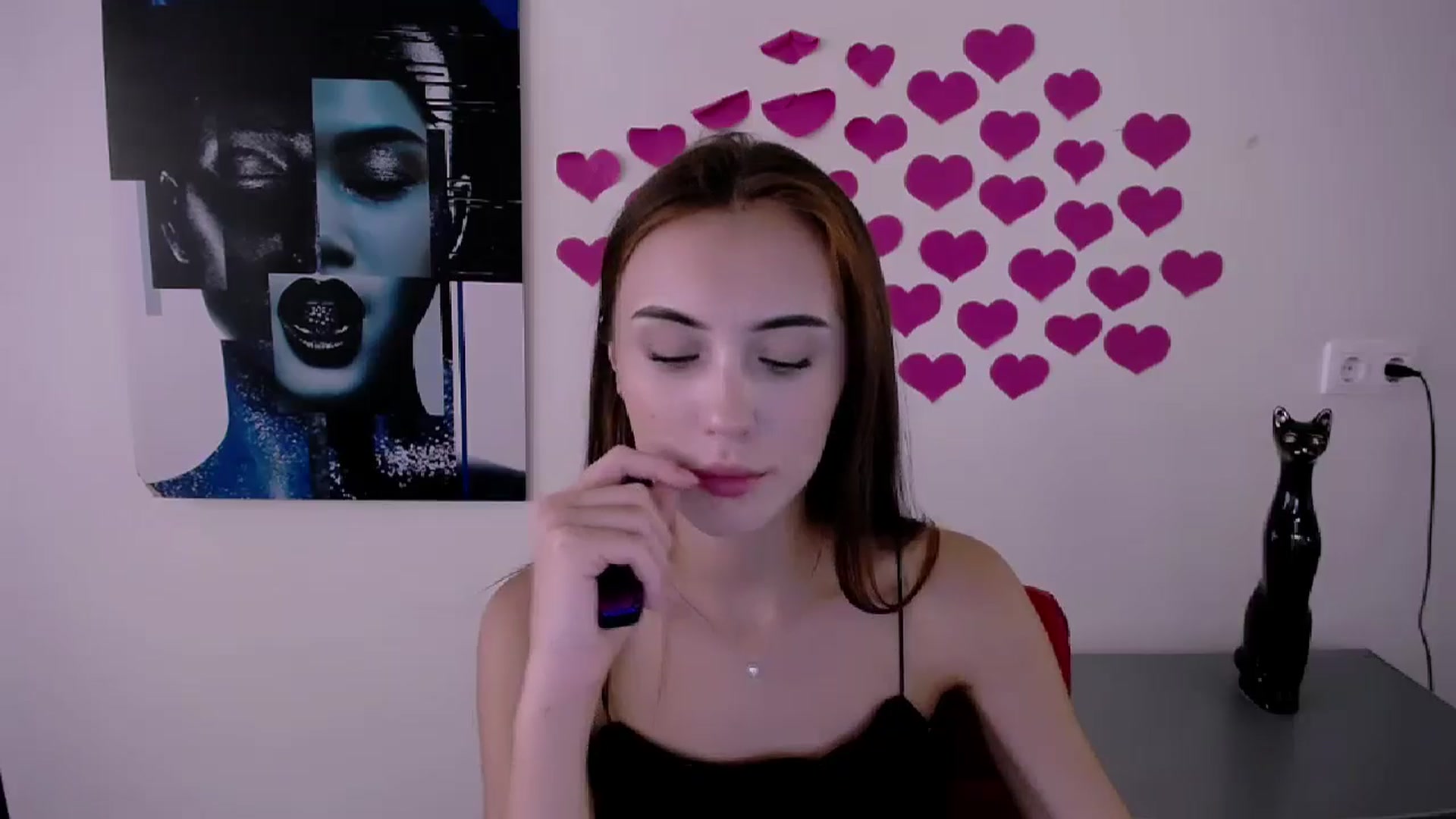 Gallery image thumbnail from Nikonara_'s myfreecams stream on, 07/15/2024, 15:21 image 8 of 20
