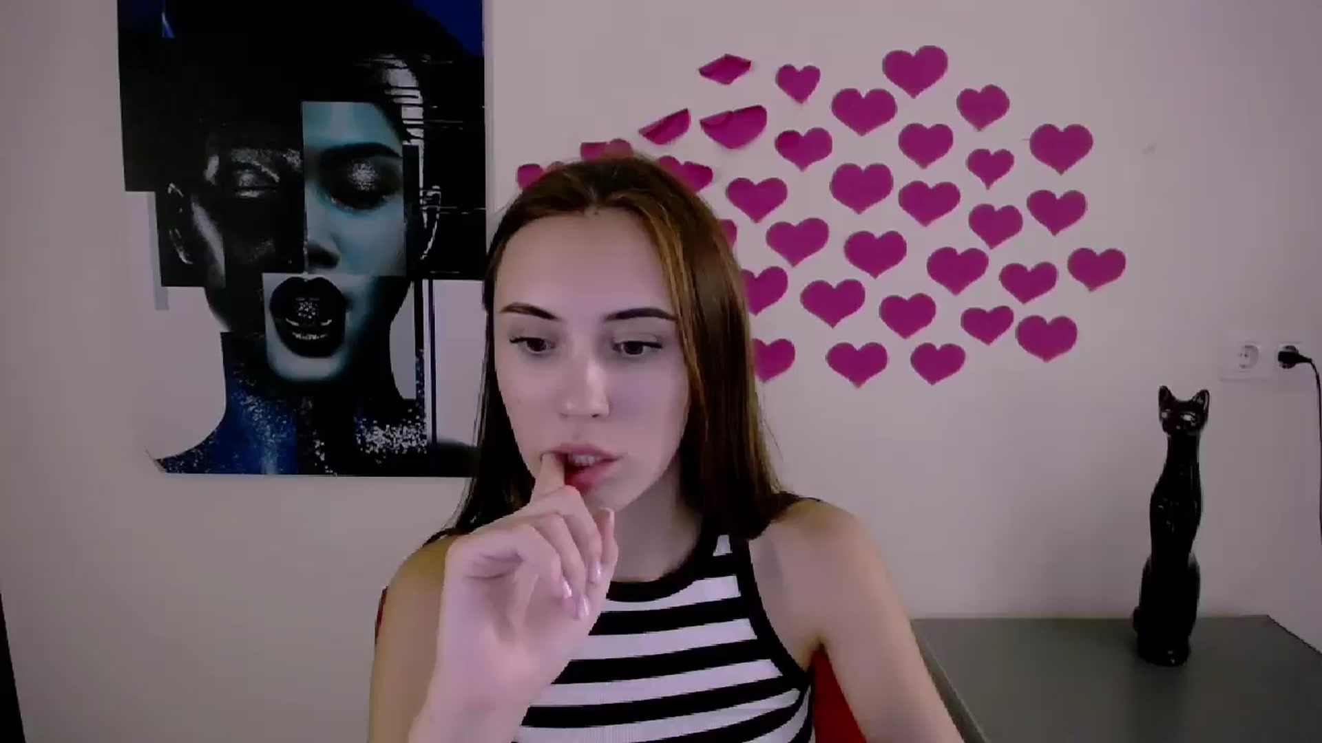 Gallery image thumbnail from Nikonara_'s myfreecams stream on, 07/27/2024, 19:38 image 18 of 20