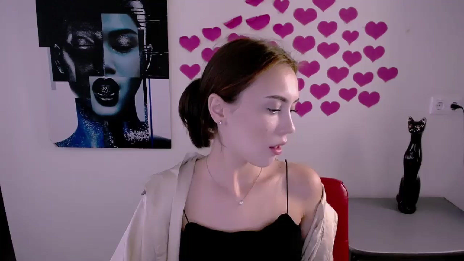 Gallery image thumbnail from Nikonara_'s myfreecams stream on, 07/29/2024, 09:01 image 14 of 20