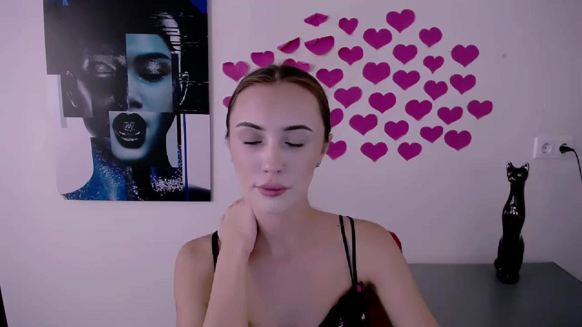 Gallery image thumbnail from Nikonara_'s myfreecams stream on, 07/30/2024, 13:00 image 14 of 20
