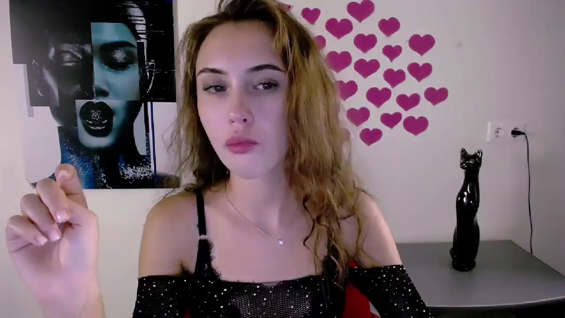Gallery image thumbnail from Nikonara_'s myfreecams stream on, 08/03/2024, 22:35 image 5 of 20