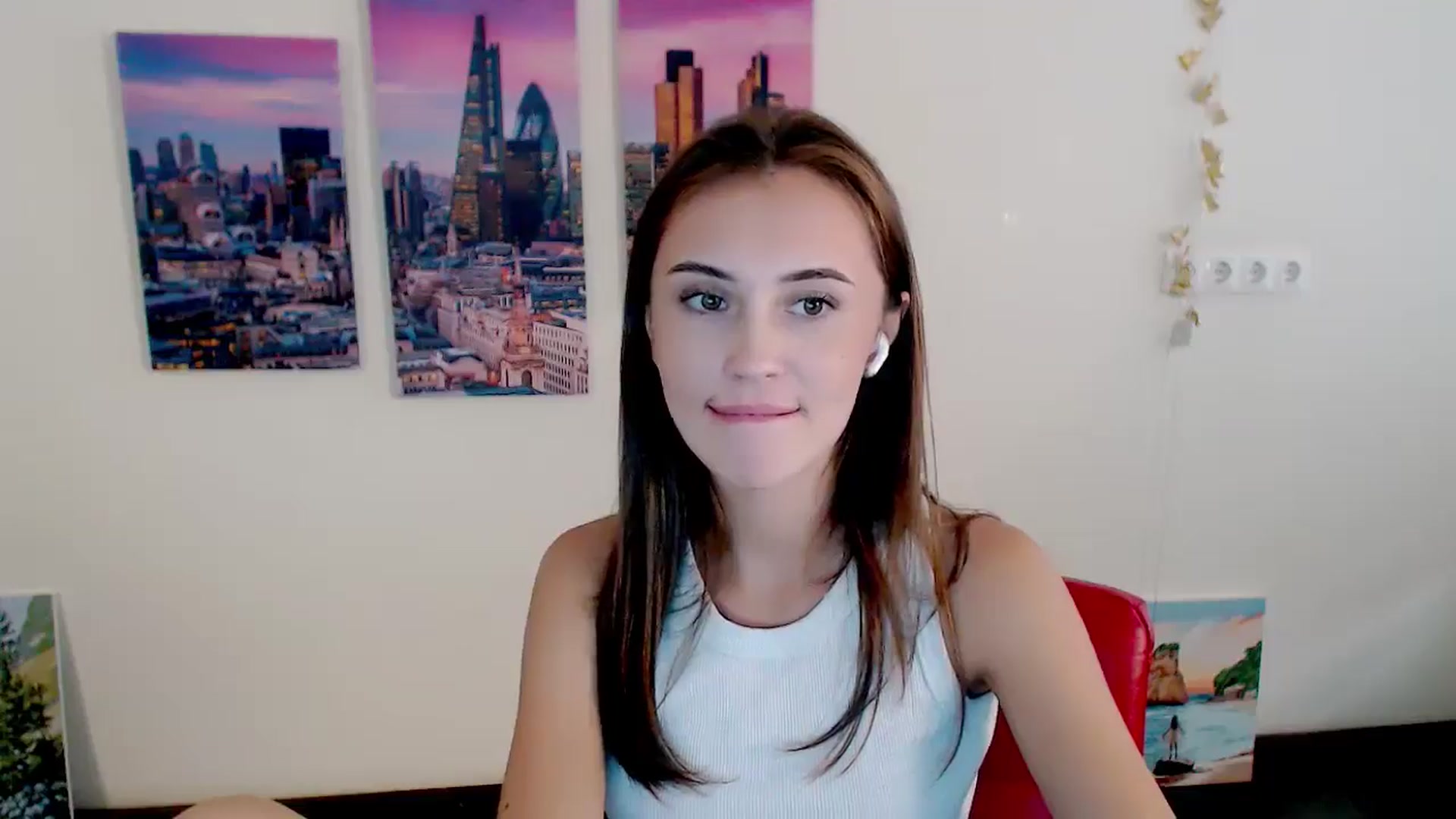 Gallery image thumbnail from Nikonara_'s myfreecams stream on, 08/07/2024, 15:50 image 15 of 20