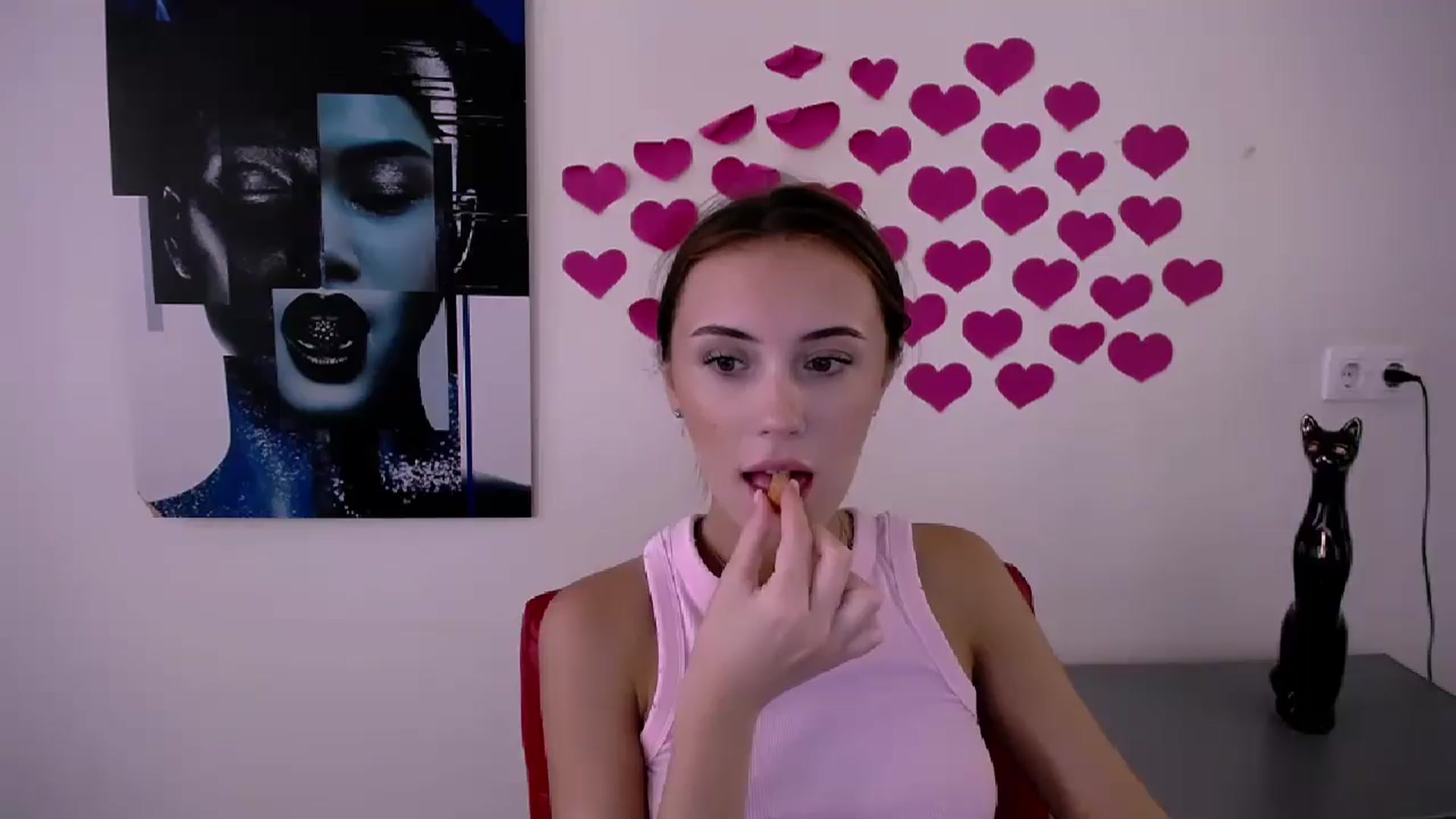 Gallery image thumbnail from Nikonara_'s myfreecams stream on, 08/09/2024, 12:30 image 1 of 20