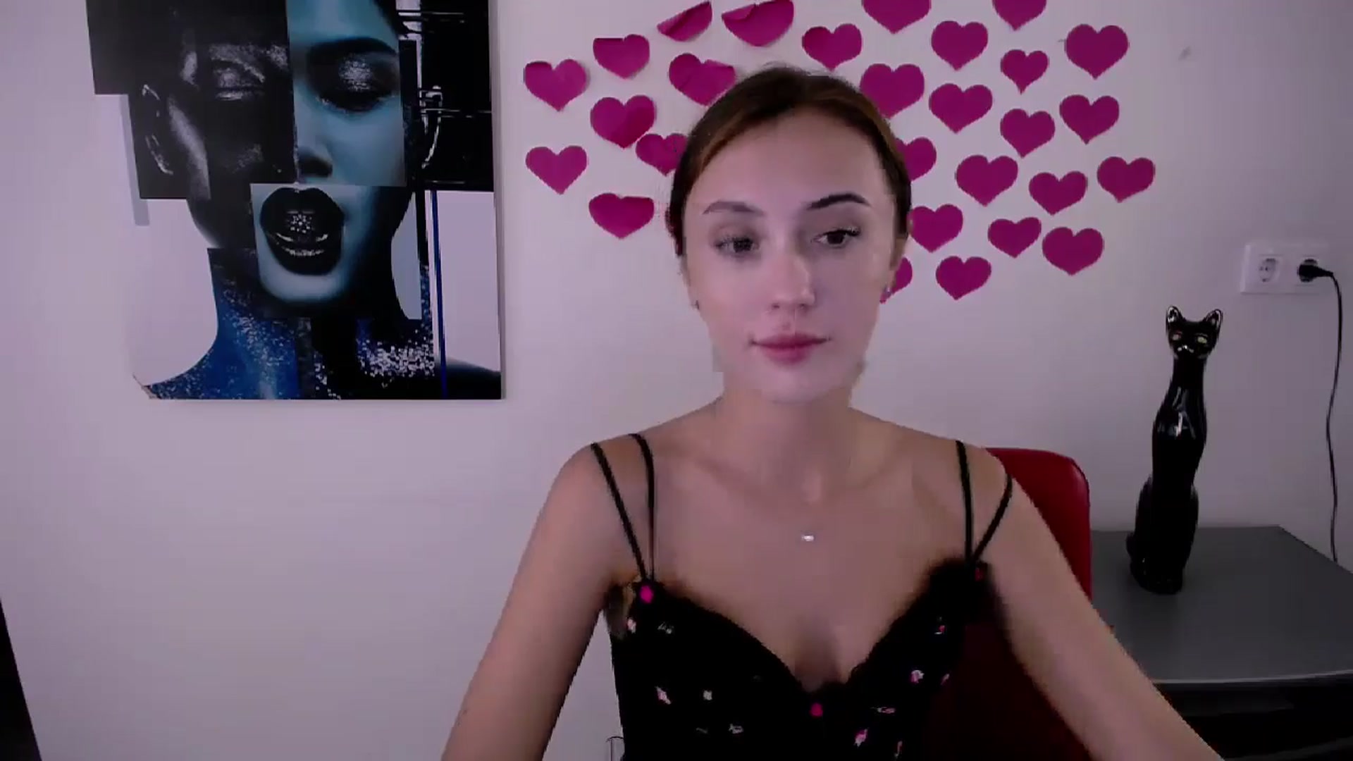 Gallery image thumbnail from Nikonara_'s myfreecams stream on, 08/10/2024, 15:26 image 18 of 20