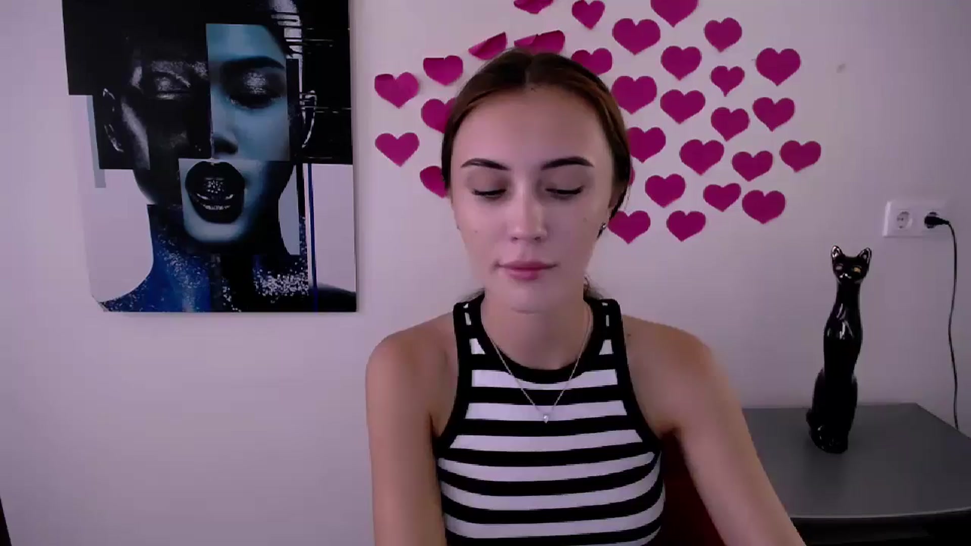 Gallery image thumbnail from Nikonara_'s myfreecams stream on, 08/11/2024, 14:08 image 17 of 20