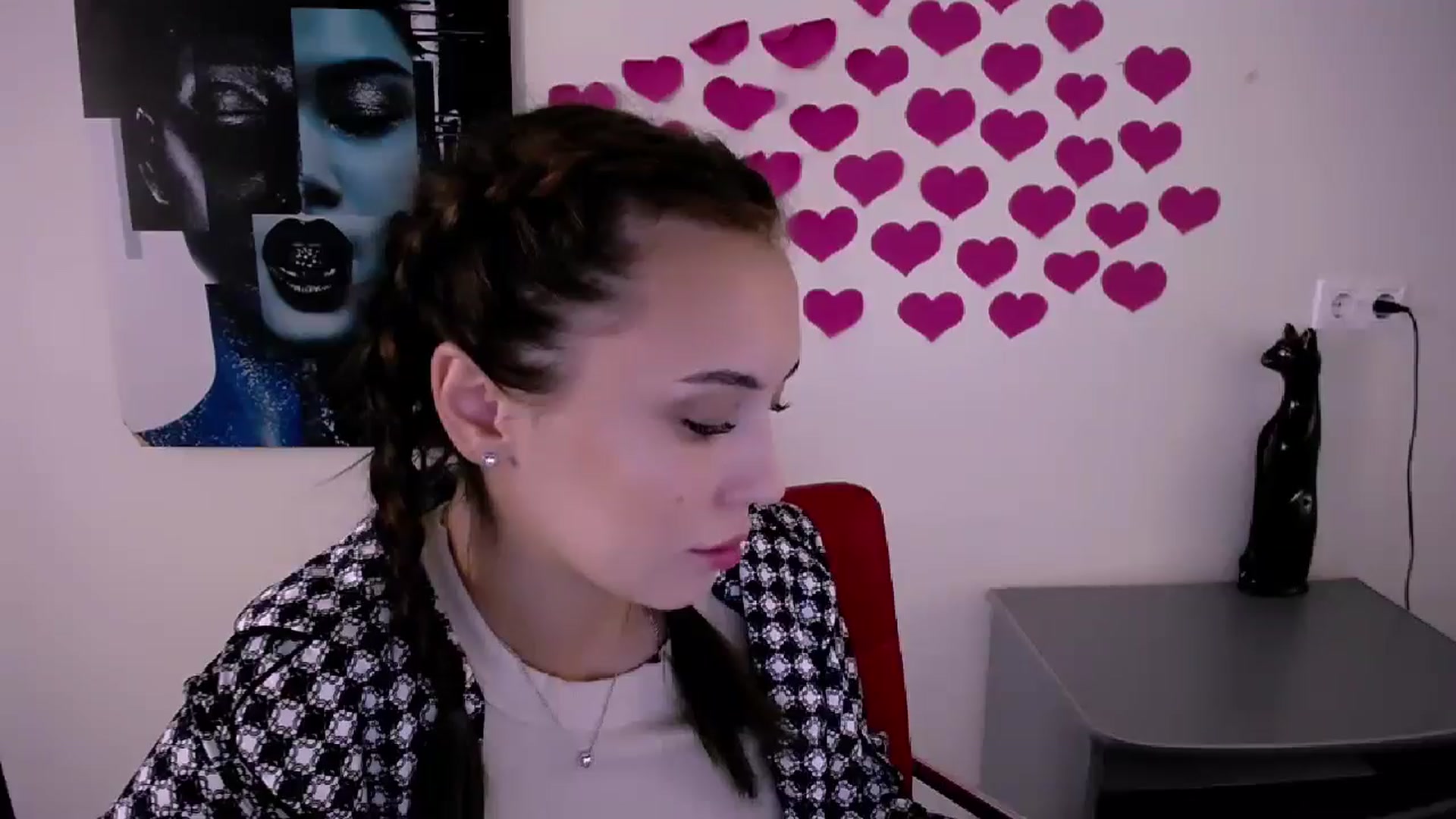 Gallery image thumbnail from Nikonara_'s myfreecams stream on, 08/14/2024, 16:50 image 1 of 20