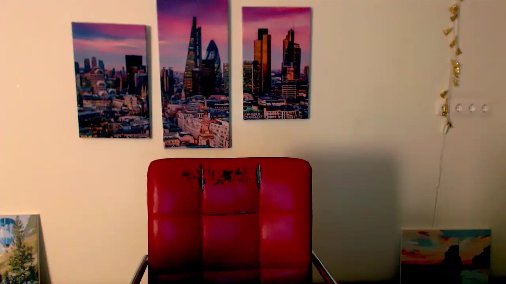 Gallery image thumbnail from Nikonara_'s myfreecams stream on, 08/15/2024, 18:05 image 18 of 20