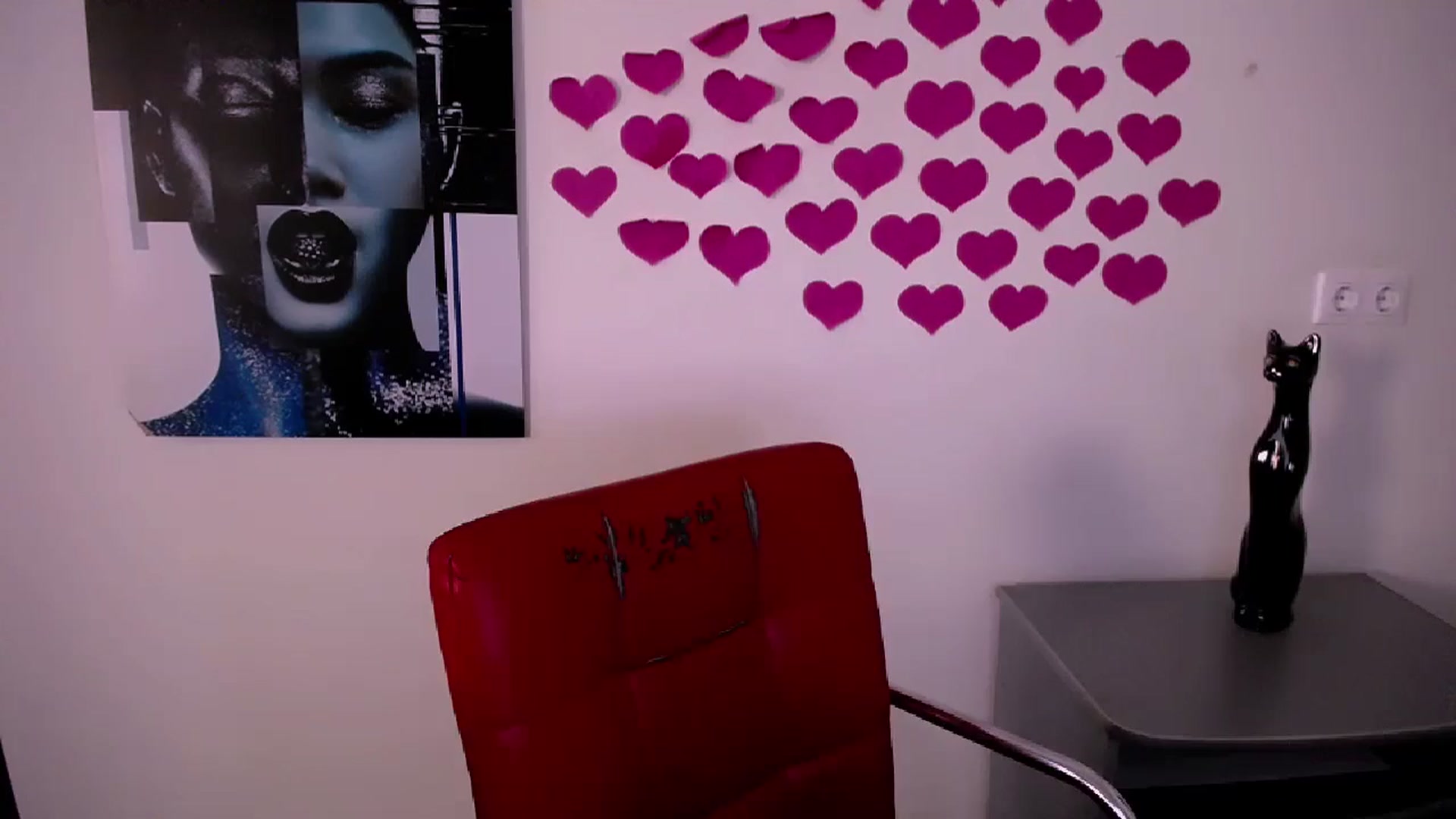 Gallery image thumbnail from Nikonara_'s myfreecams stream on, 08/17/2024, 16:45 image 1 of 20
