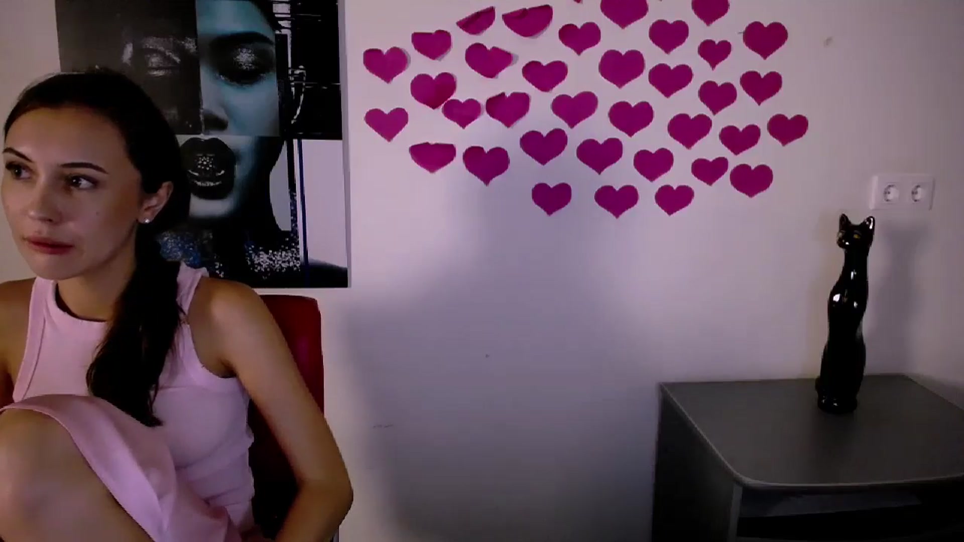 Gallery image thumbnail from Nikonara_'s myfreecams stream on, 08/18/2024, 17:30 image 15 of 20