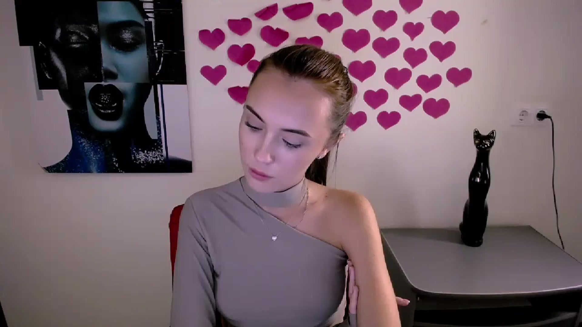 Gallery image thumbnail from Nikonara_'s myfreecams stream on, 08/23/2024, 17:32 image 16 of 20