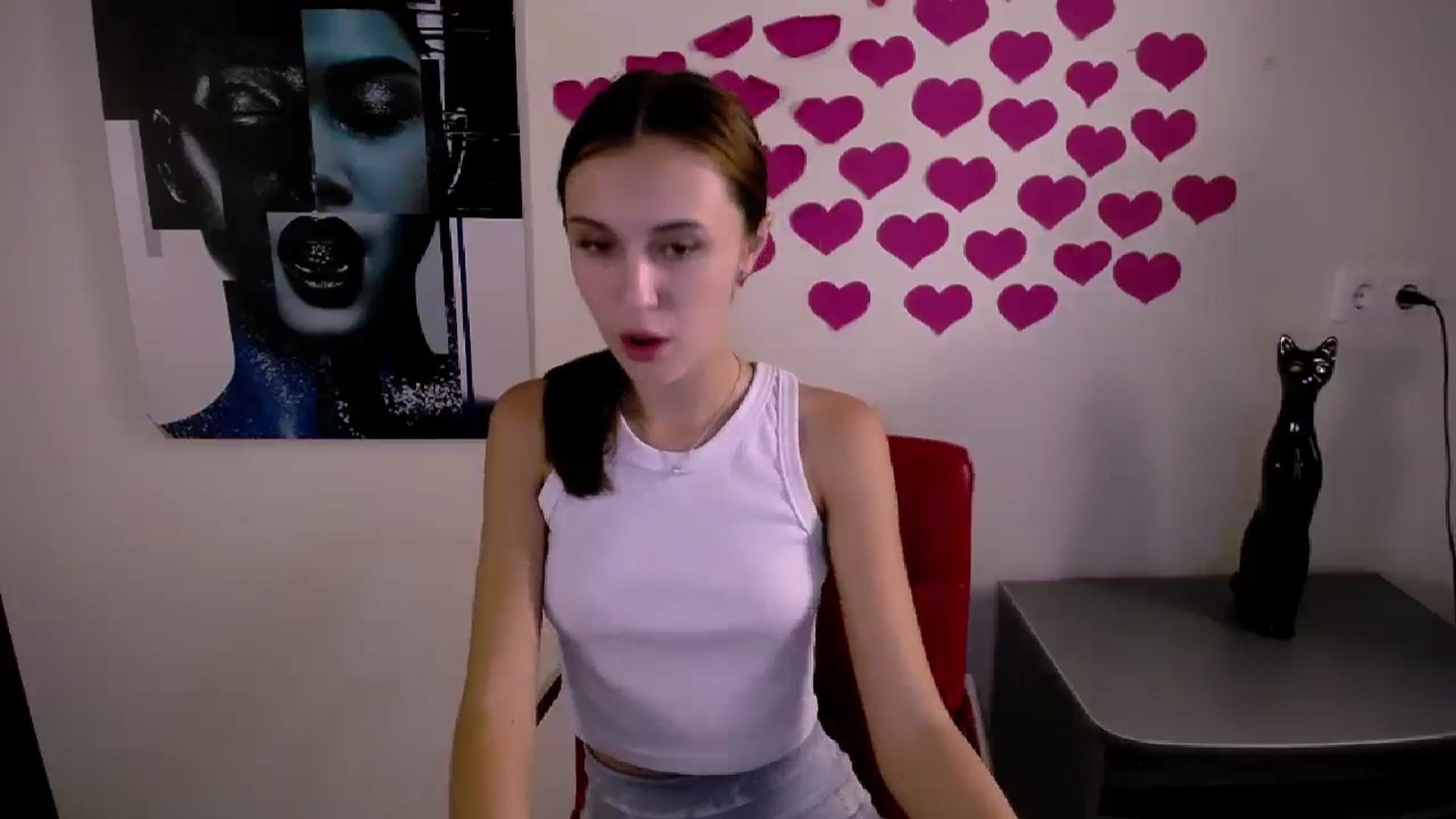 Gallery image thumbnail from Nikonara_'s myfreecams stream on, 08/29/2024, 15:35 image 3 of 20