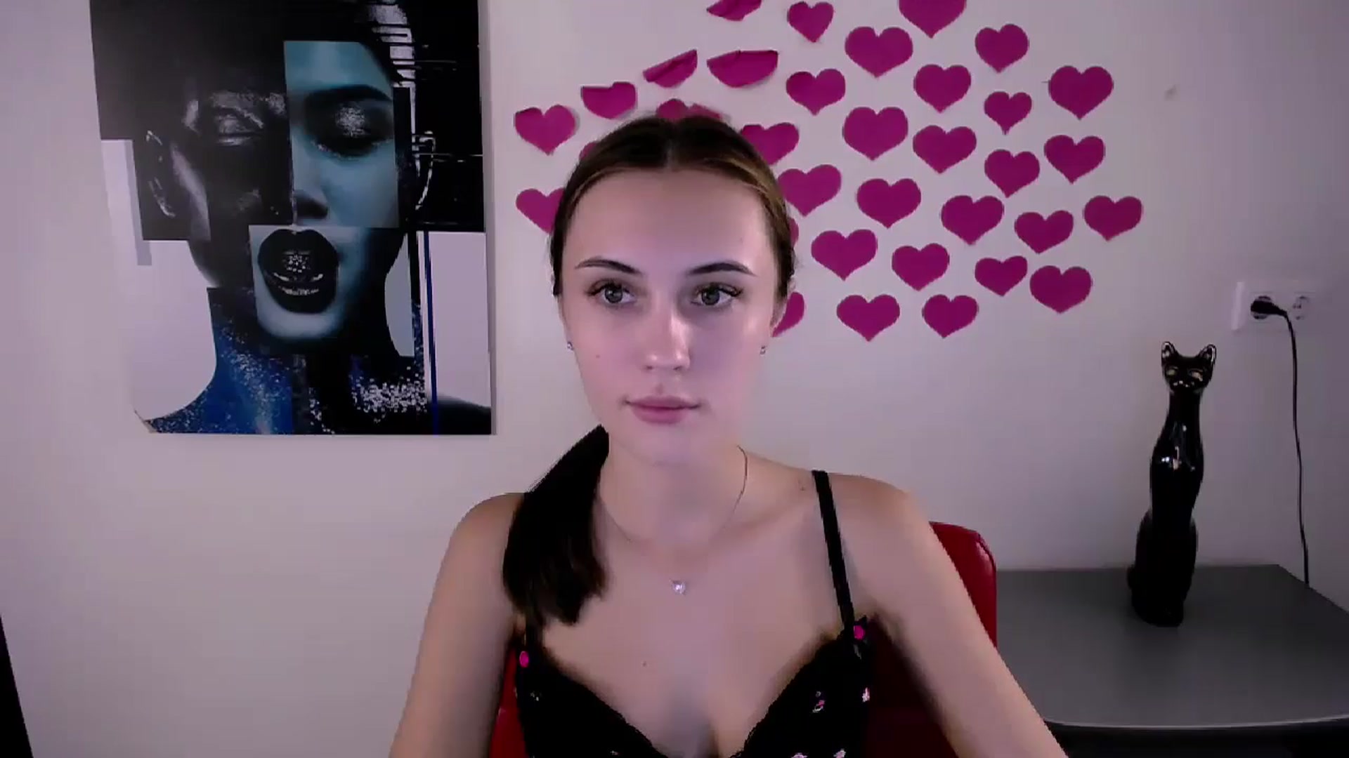 Gallery image thumbnail from Nikonara_'s myfreecams stream on, 08/31/2024, 12:38 image 13 of 20