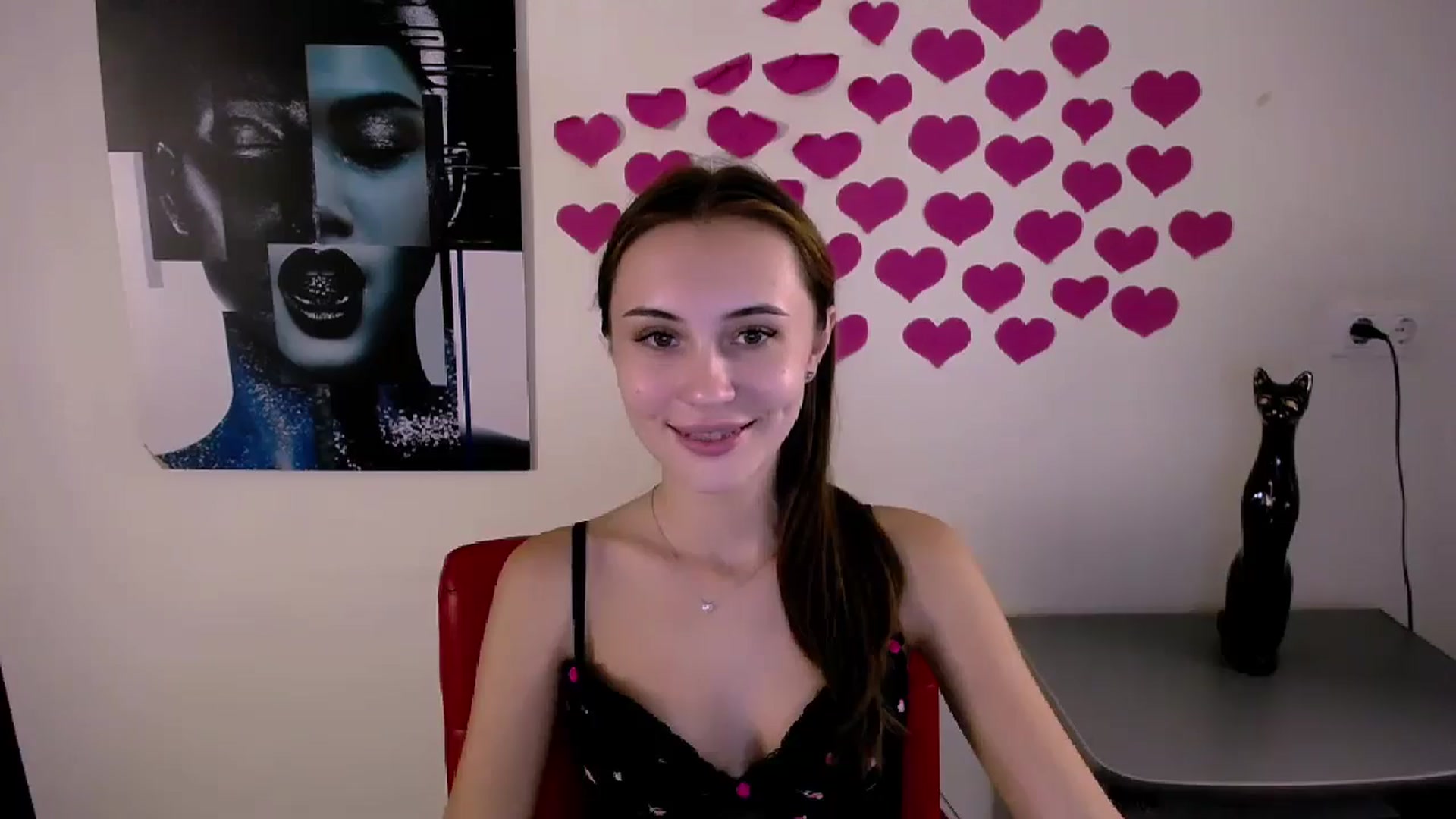 Gallery image thumbnail from Nikonara_'s myfreecams stream on, 08/31/2024, 15:10 image 18 of 20