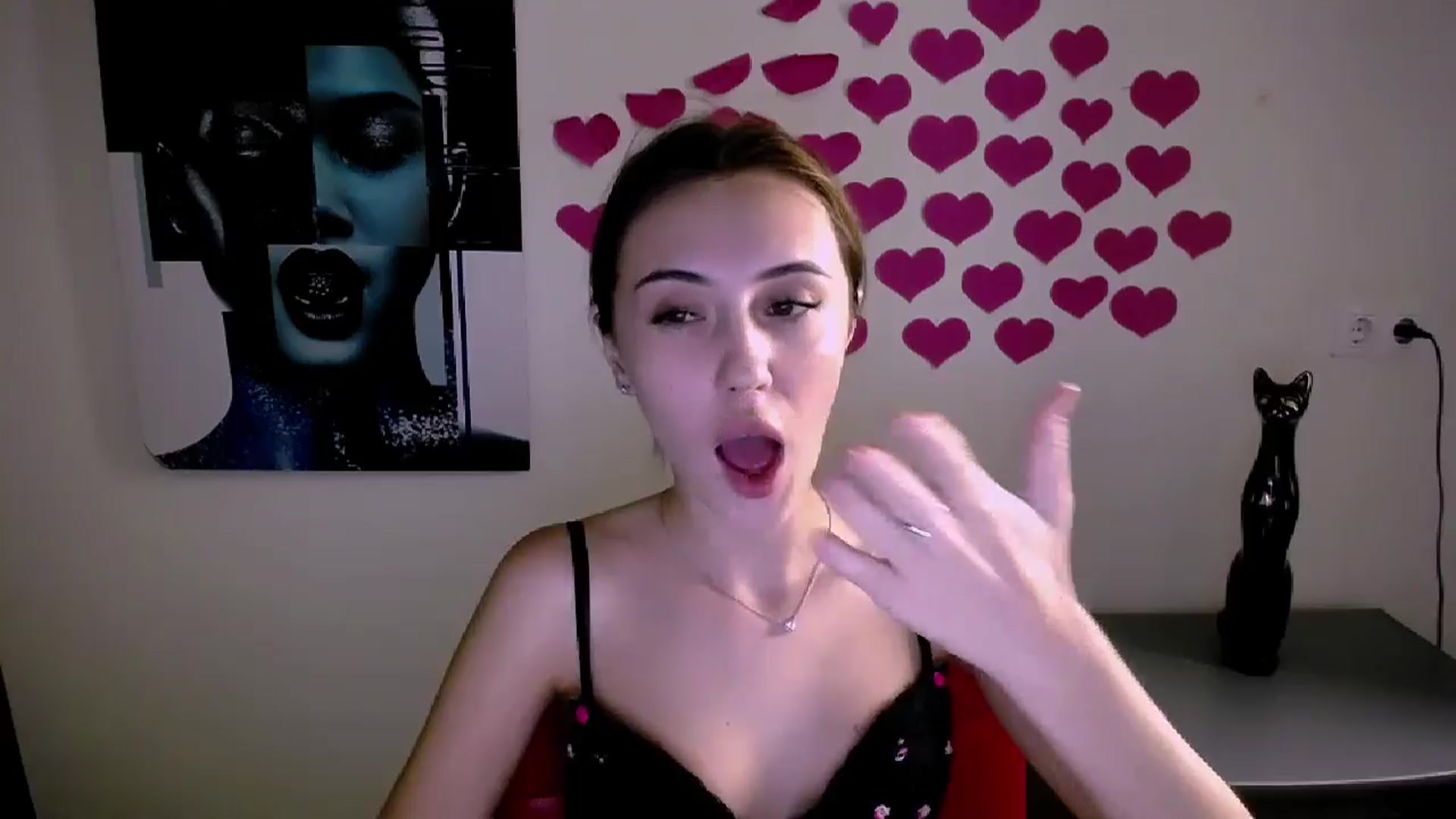 Gallery image thumbnail from Nikonara_'s myfreecams stream on, 08/31/2024, 17:22 image 11 of 20