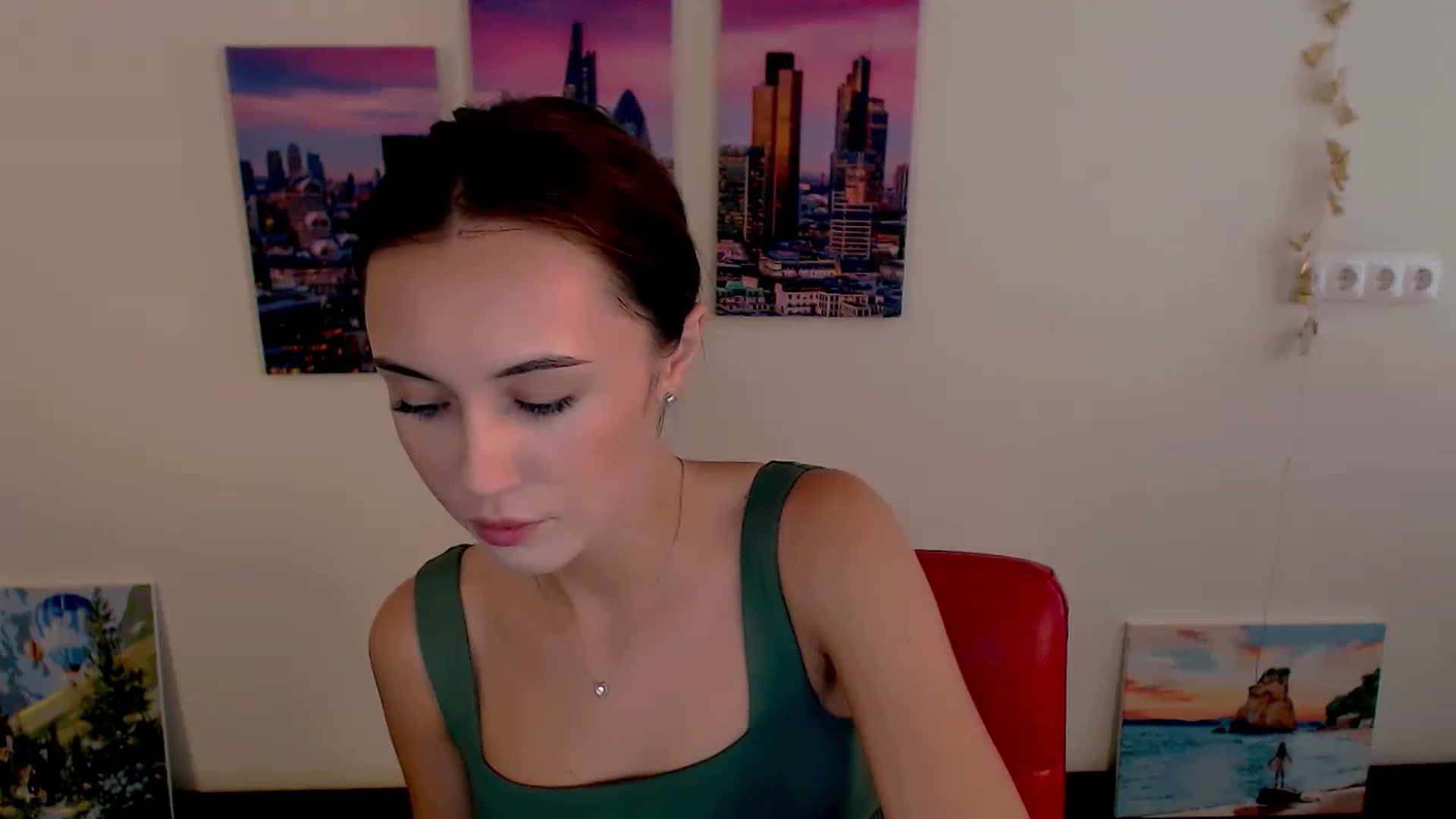Gallery image thumbnail from Nikonara_'s myfreecams stream on, 09/05/2024, 14:10 image 18 of 20