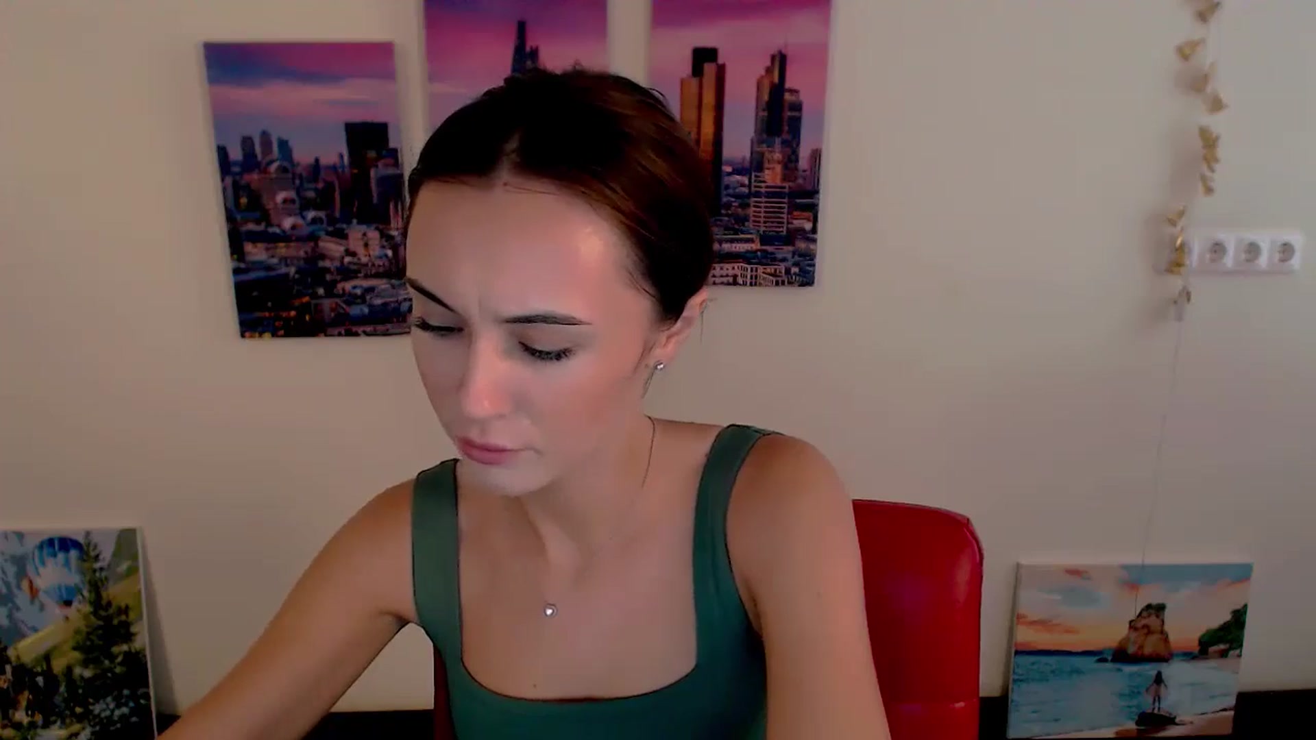 Gallery image thumbnail from Nikonara_'s myfreecams stream on, 09/05/2024, 14:10 image 16 of 20