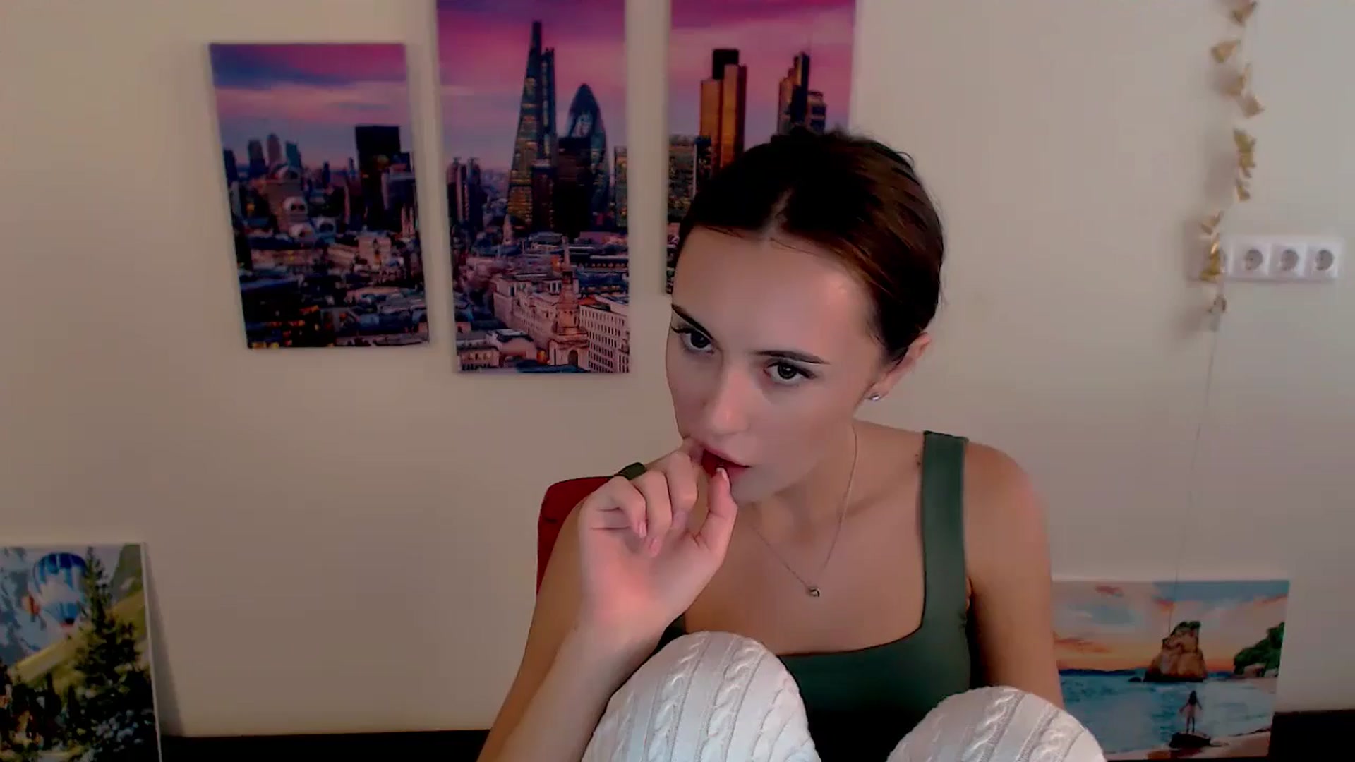 Gallery image thumbnail from Nikonara_'s myfreecams stream on, 09/05/2024, 14:34 image 4 of 20