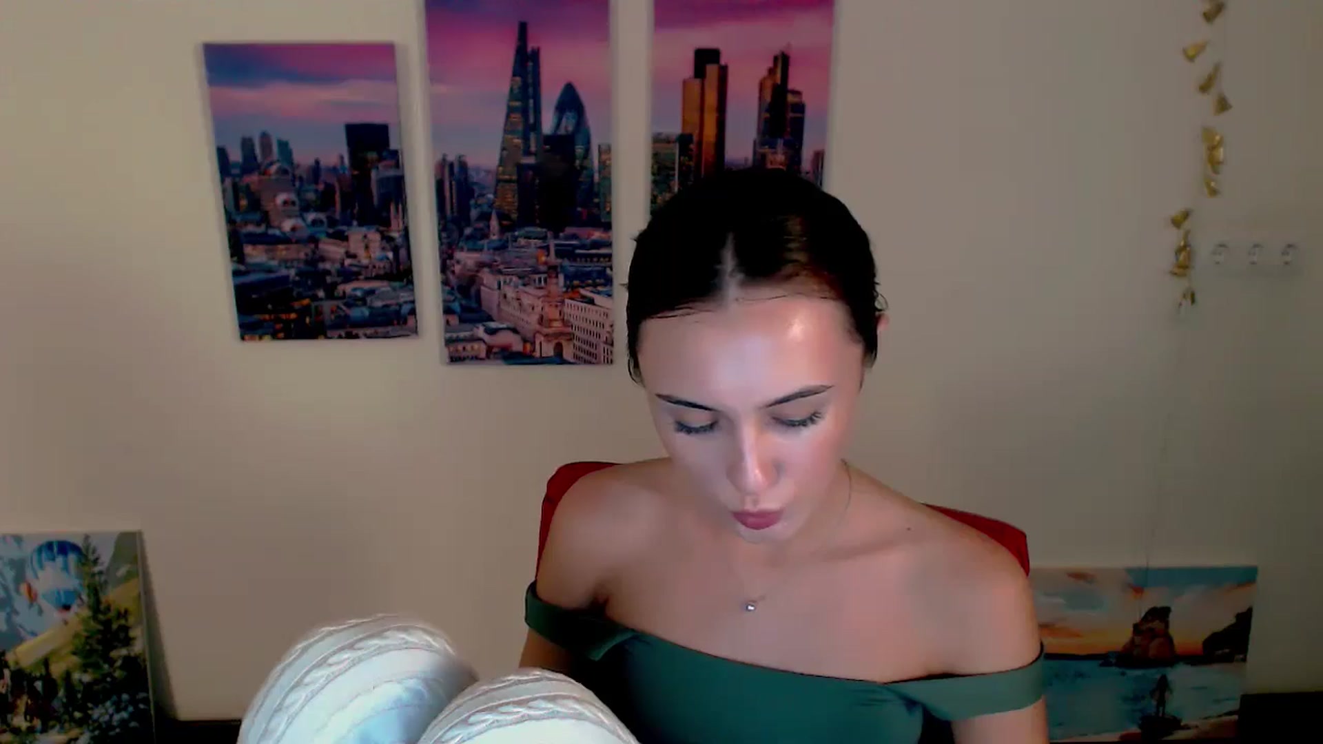 Gallery image thumbnail from Nikonara_'s myfreecams stream on, 09/05/2024, 16:50 image 14 of 20