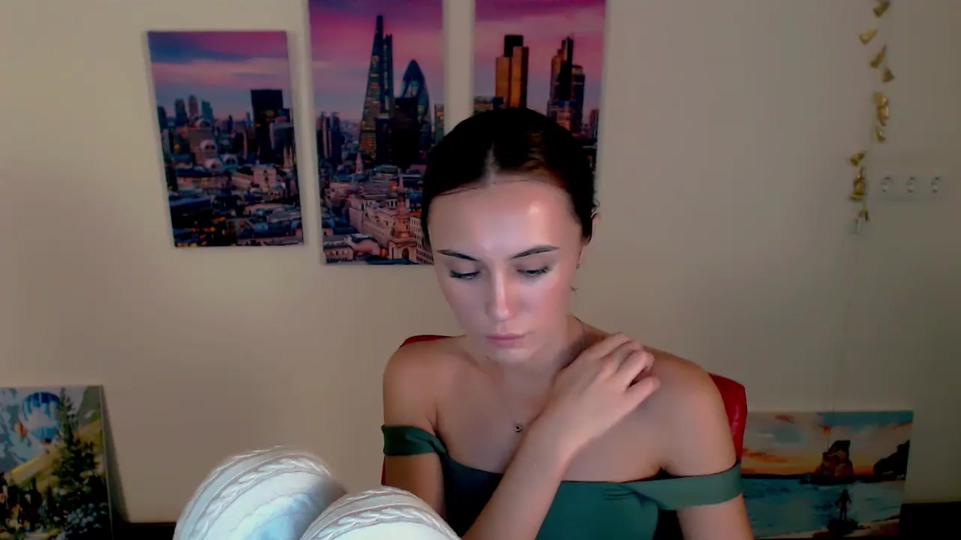 Gallery image thumbnail from Nikonara_'s myfreecams stream on, 09/05/2024, 16:50 image 15 of 20