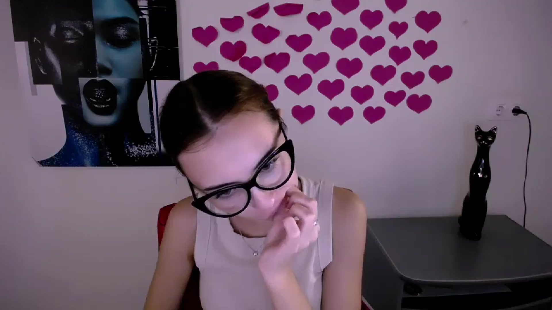 Gallery image thumbnail from Nikonara_'s myfreecams stream on, 09/09/2024, 16:23 image 17 of 20
