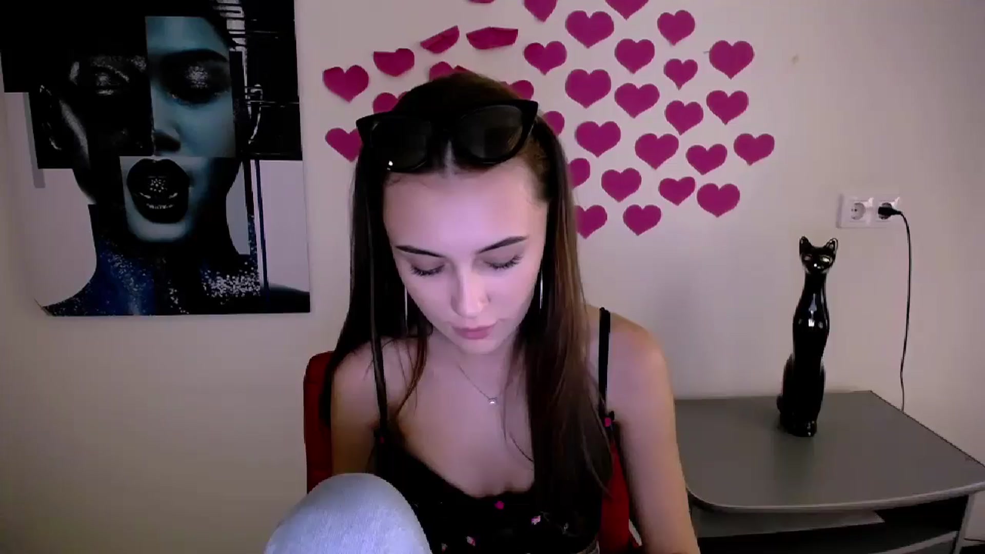 Gallery image thumbnail from Nikonara_'s myfreecams stream on, 09/10/2024, 17:05 image 19 of 20