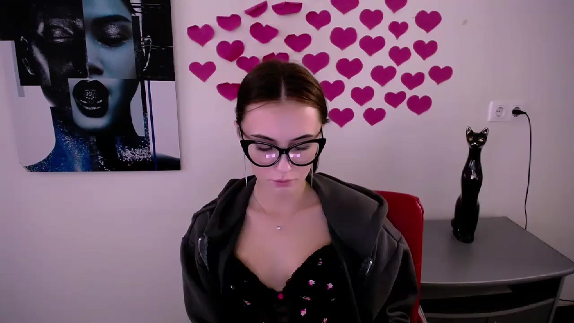 Gallery image thumbnail from Nikonara_'s myfreecams stream on, 09/10/2024, 17:05 image 8 of 20