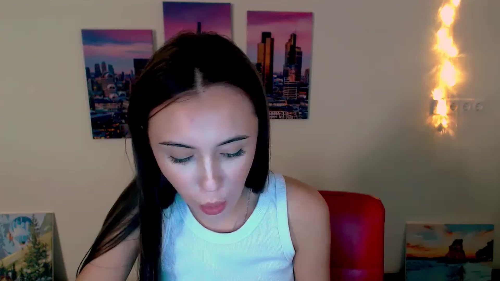 Gallery image thumbnail from Nikonara_'s myfreecams stream on, 09/25/2024, 16:34 image 5 of 20