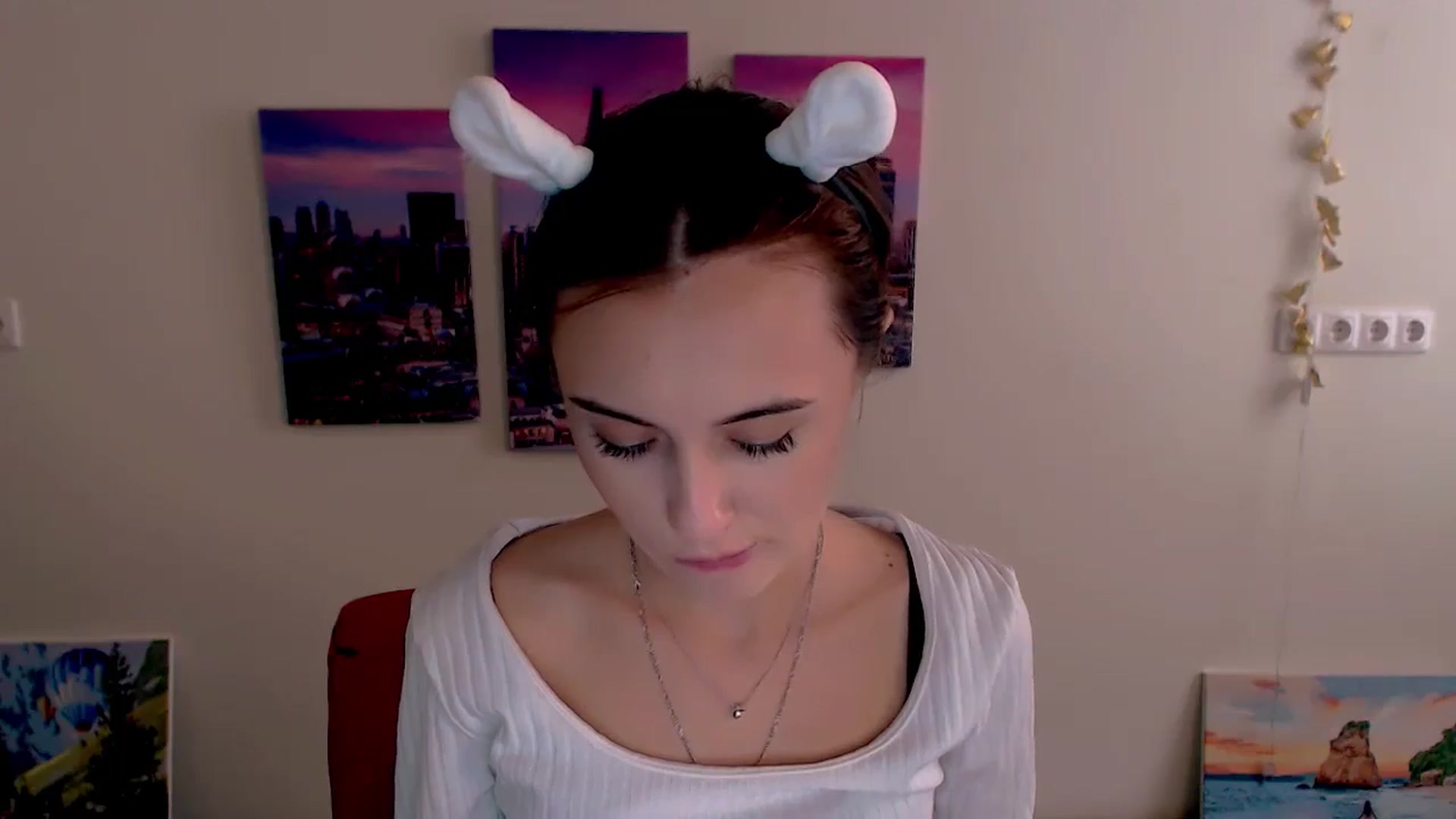 Gallery image thumbnail from Nikonara_'s myfreecams stream on, 09/26/2024, 16:12 image 3 of 20