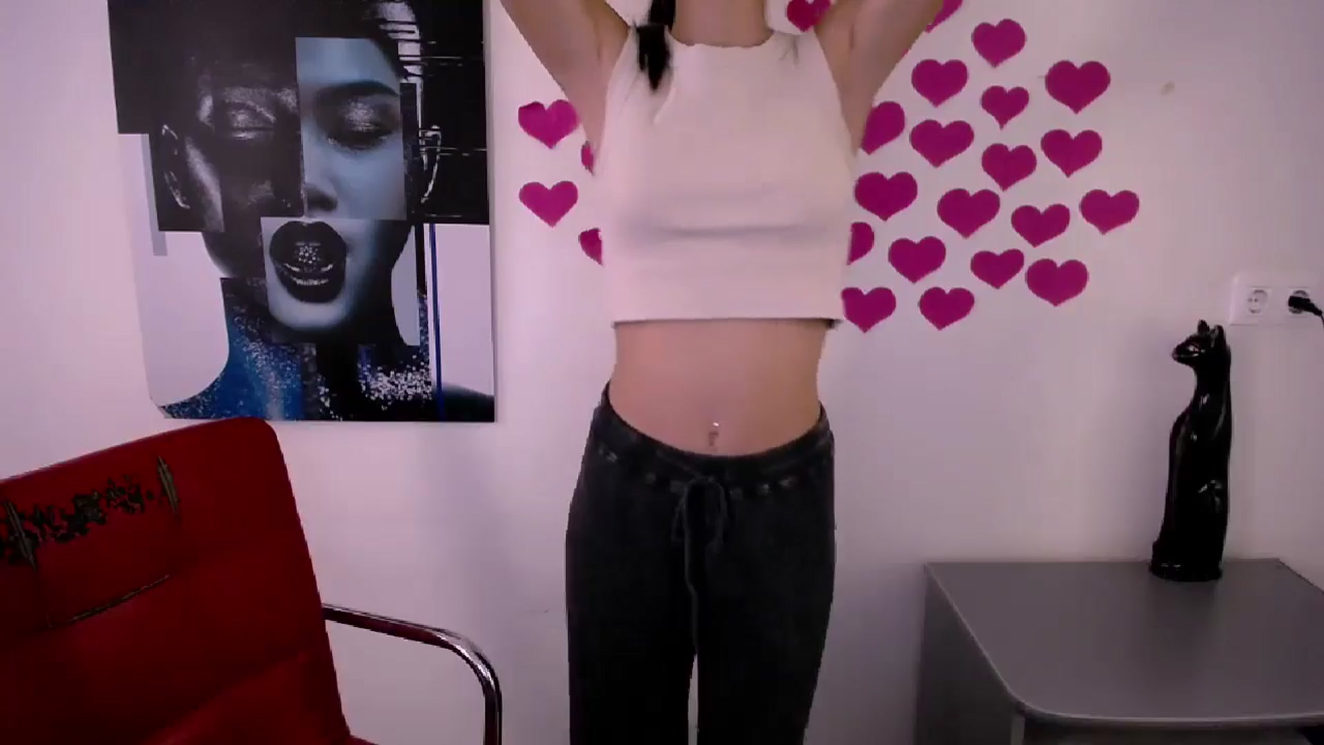 Gallery image thumbnail from Nikonara_'s myfreecams stream on, 10/10/2024, 13:53 image 16 of 20