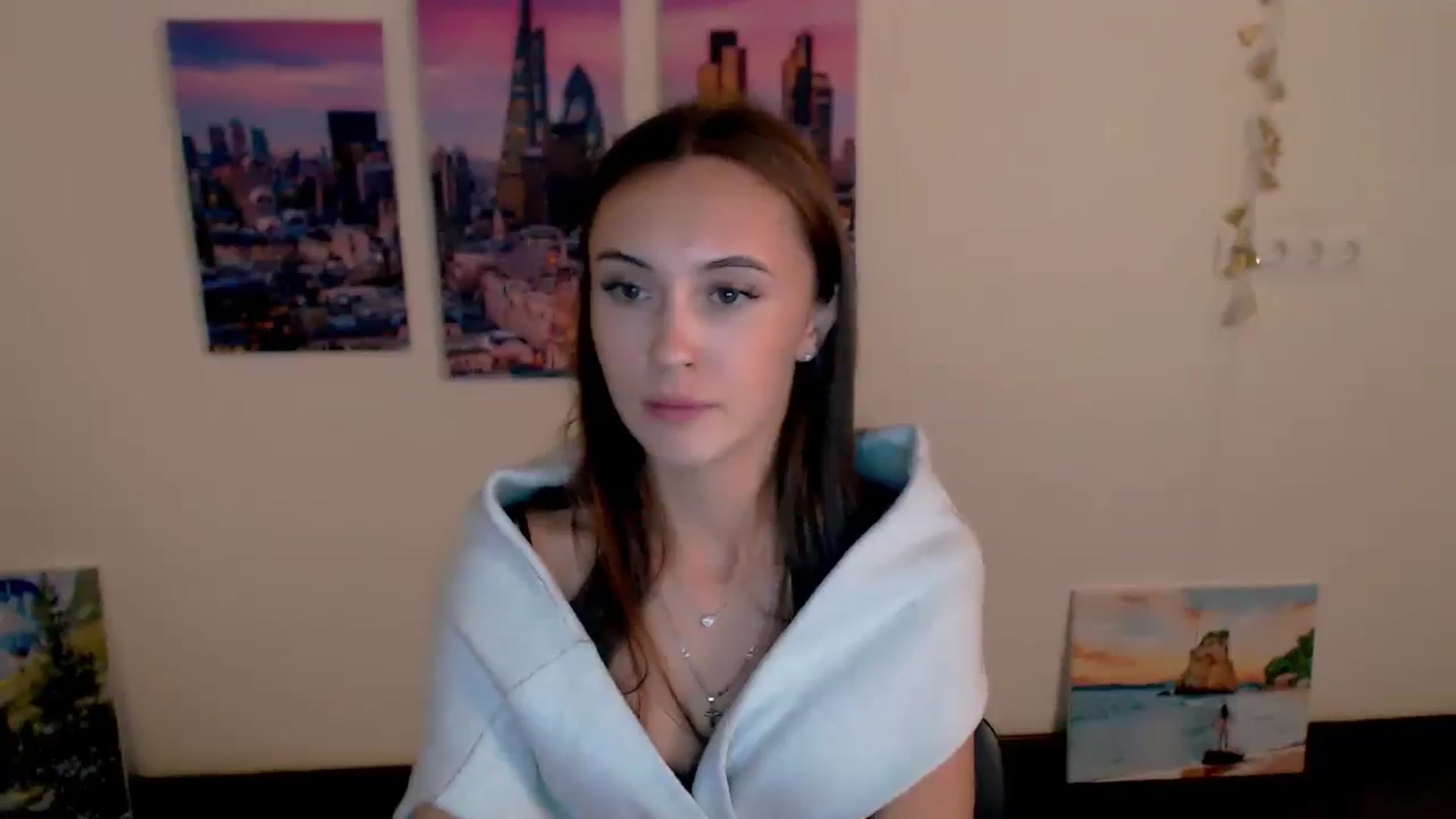 Gallery image thumbnail from Nikonara_'s myfreecams stream on, 10/17/2024, 15:49 image 8 of 20