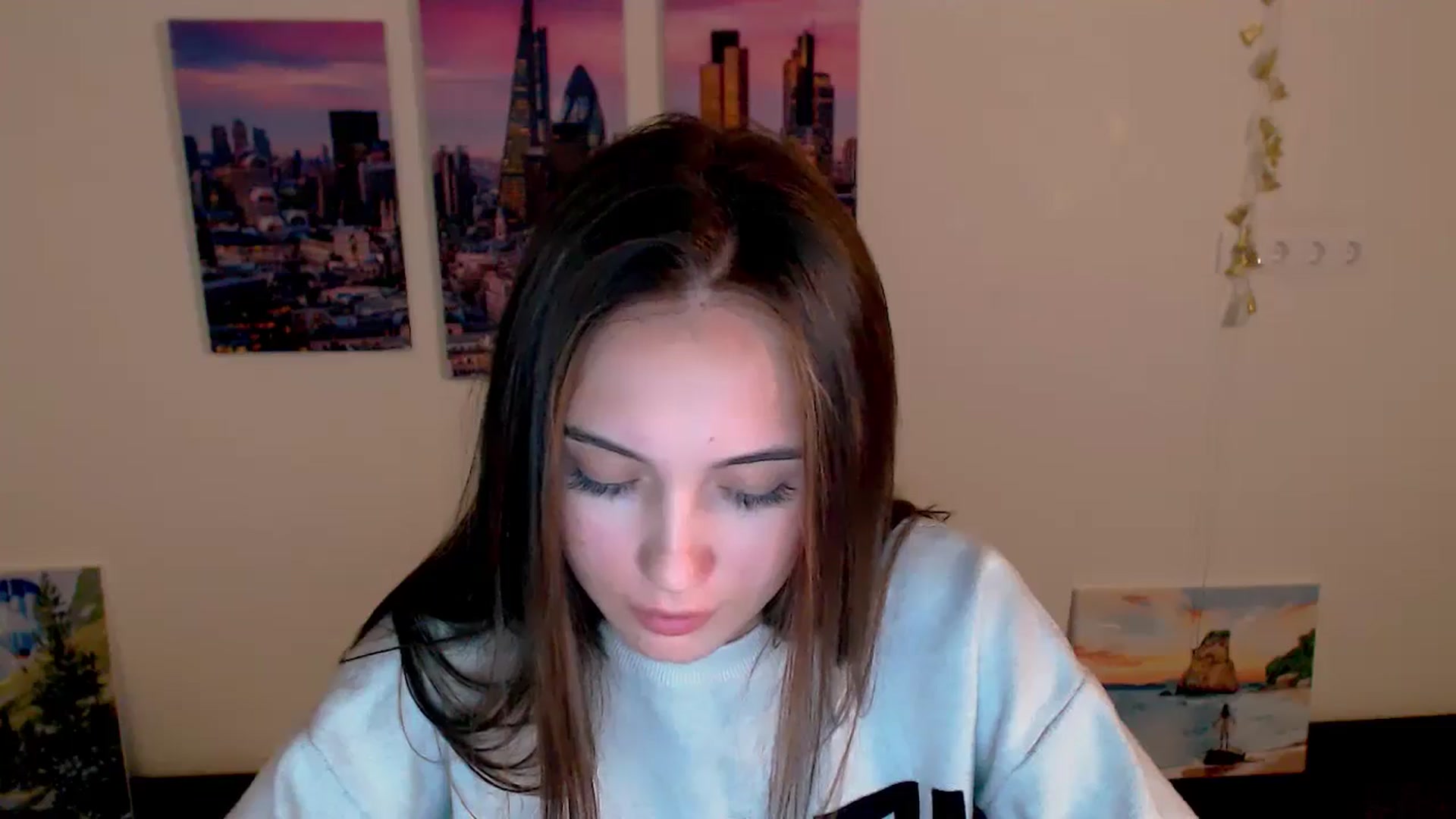 Gallery image thumbnail from Nikonara_'s myfreecams stream on, 10/17/2024, 17:30 image 4 of 20