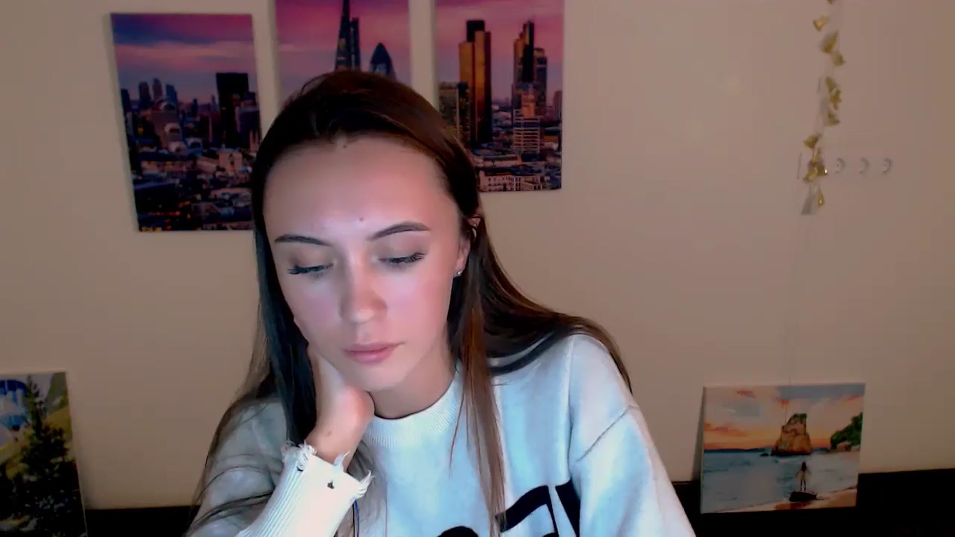 Gallery image thumbnail from Nikonara_'s myfreecams stream on, 10/17/2024, 17:30 image 10 of 20