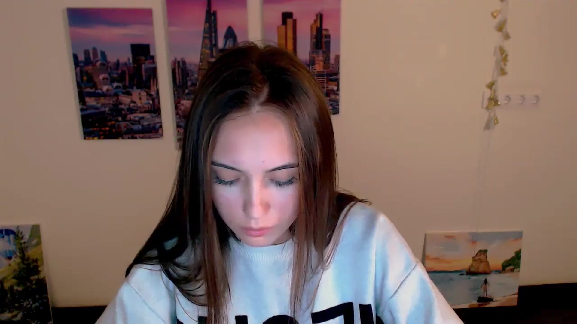 Gallery image thumbnail from Nikonara_'s myfreecams stream on, 10/17/2024, 17:30 image 5 of 20