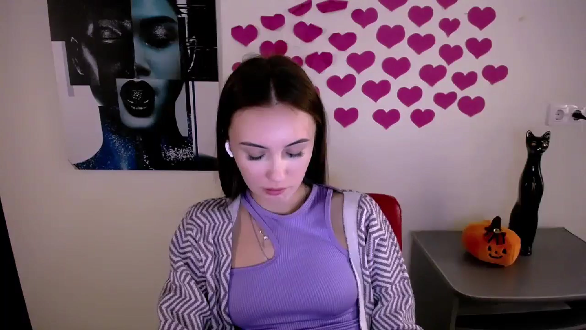 Gallery image thumbnail from Nikonara_'s myfreecams stream on, 10/18/2024, 16:15 image 13 of 20
