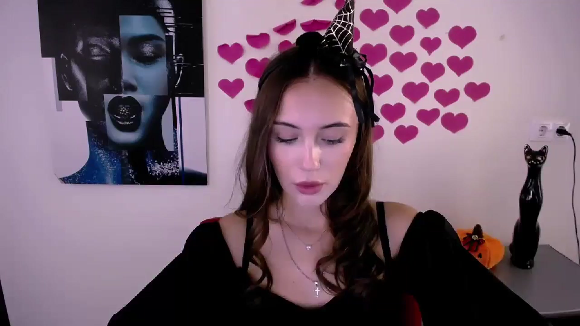 Gallery image thumbnail from Nikonara_'s myfreecams stream on, 10/22/2024, 12:11 image 2 of 20