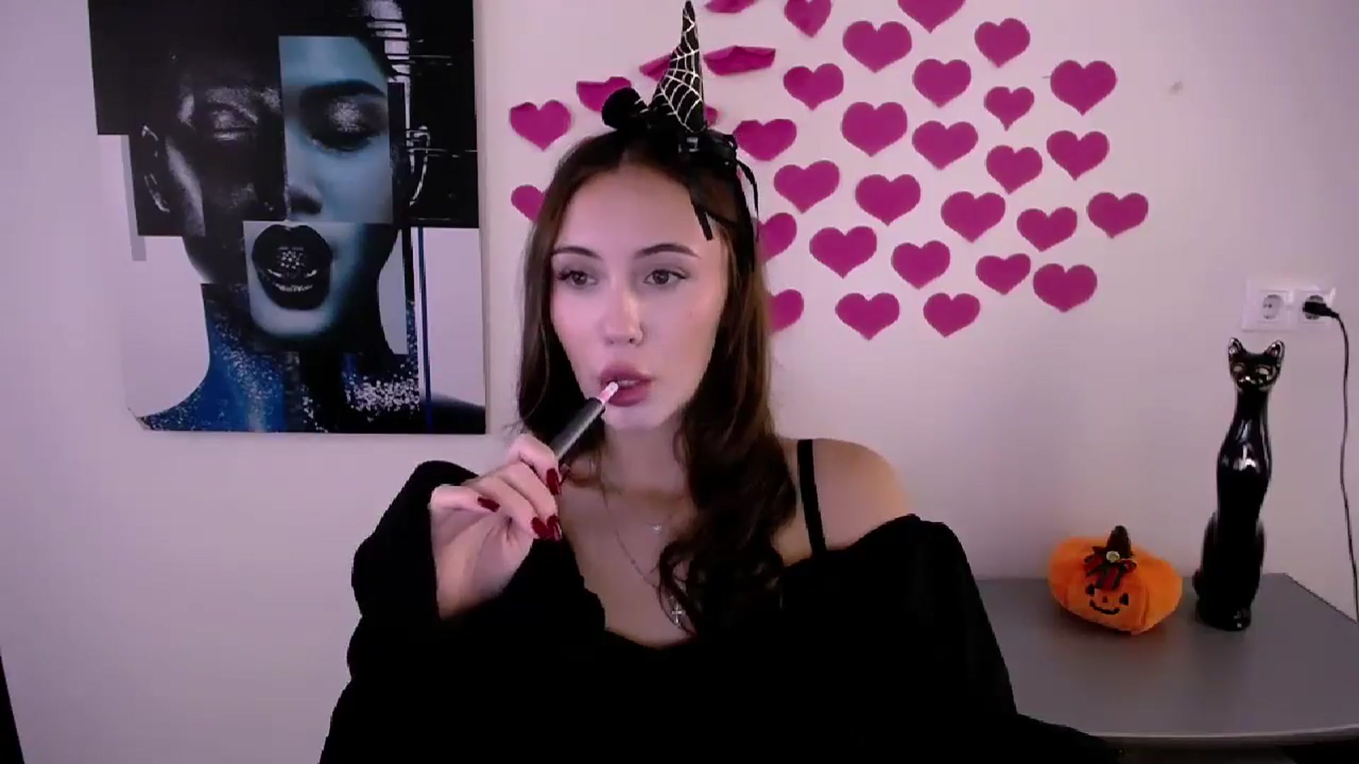 Gallery image thumbnail from Nikonara_'s myfreecams stream on, 10/22/2024, 12:11 image 3 of 20