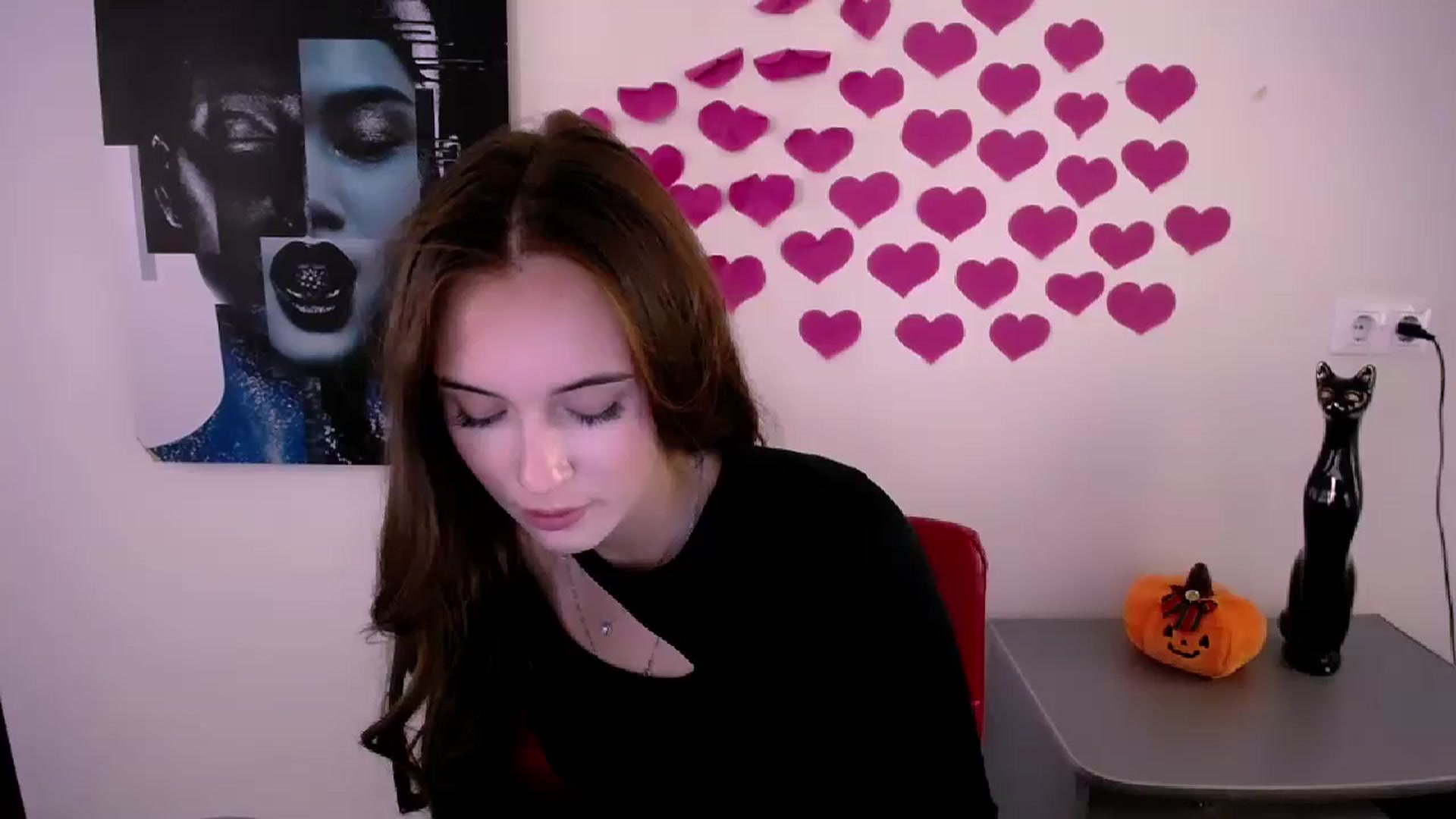 Gallery image thumbnail from Nikonara_'s myfreecams stream on, 10/22/2024, 13:25 image 11 of 20