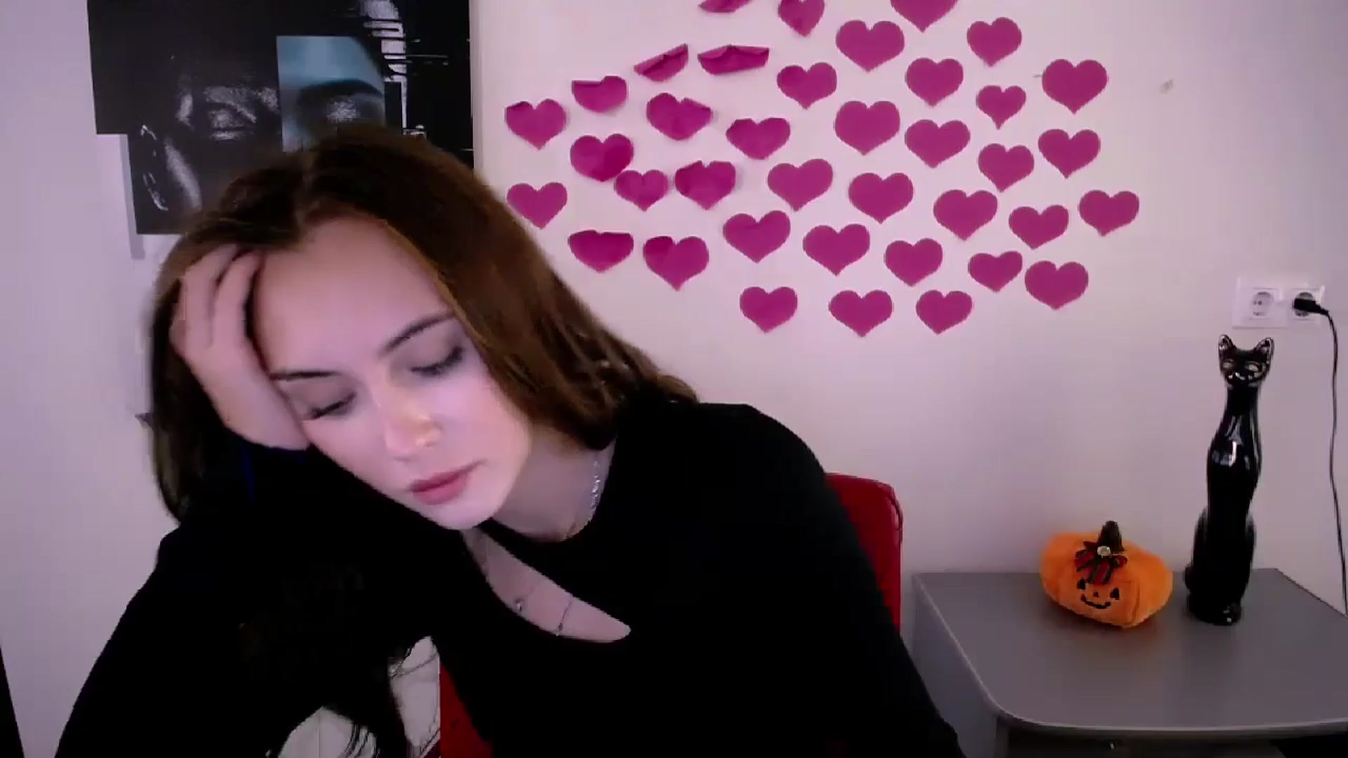 Gallery image thumbnail from Nikonara_'s myfreecams stream on, 10/22/2024, 13:25 image 13 of 20