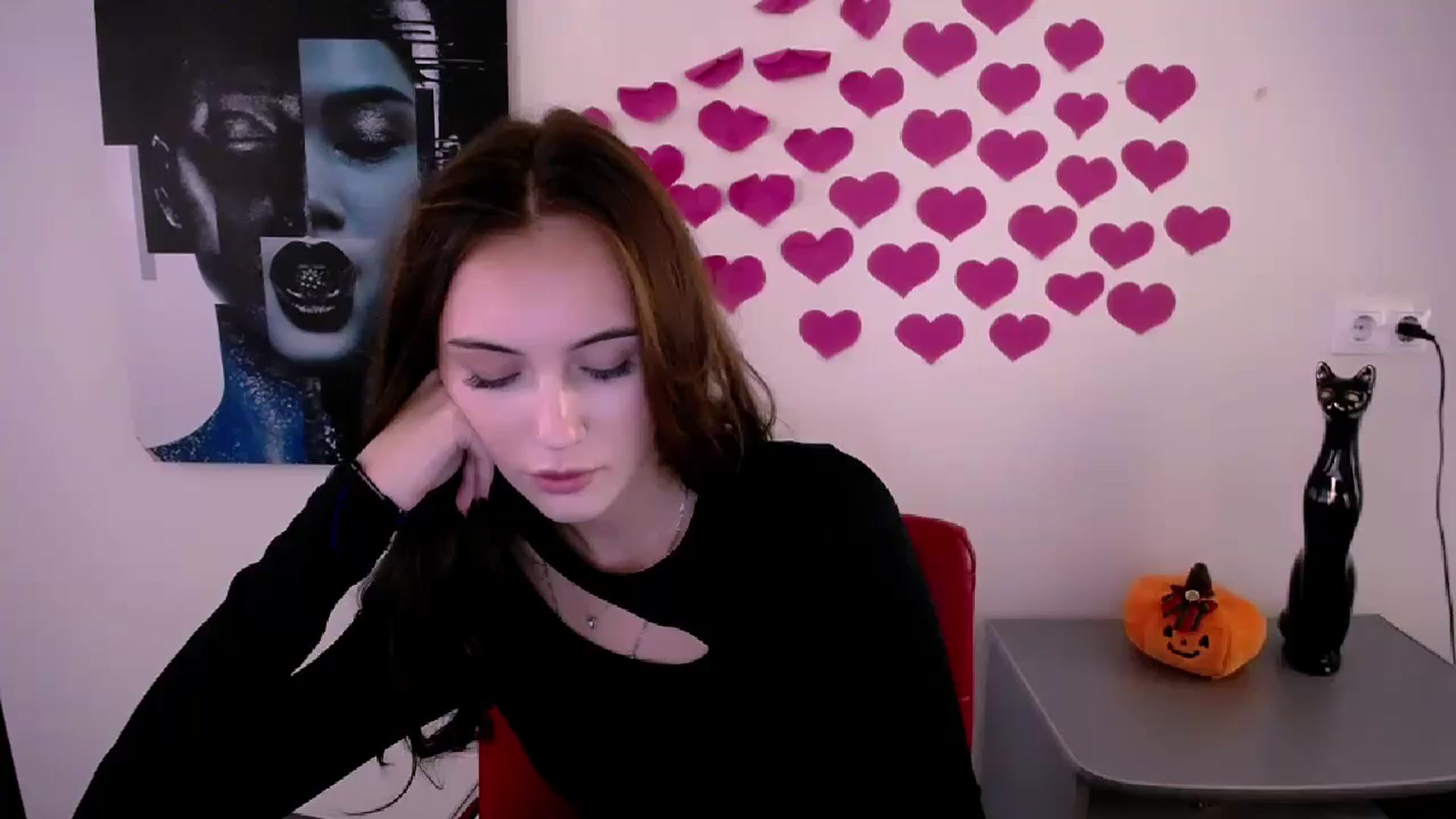Gallery image thumbnail from Nikonara_'s myfreecams stream on, 10/22/2024, 13:25 image 16 of 20