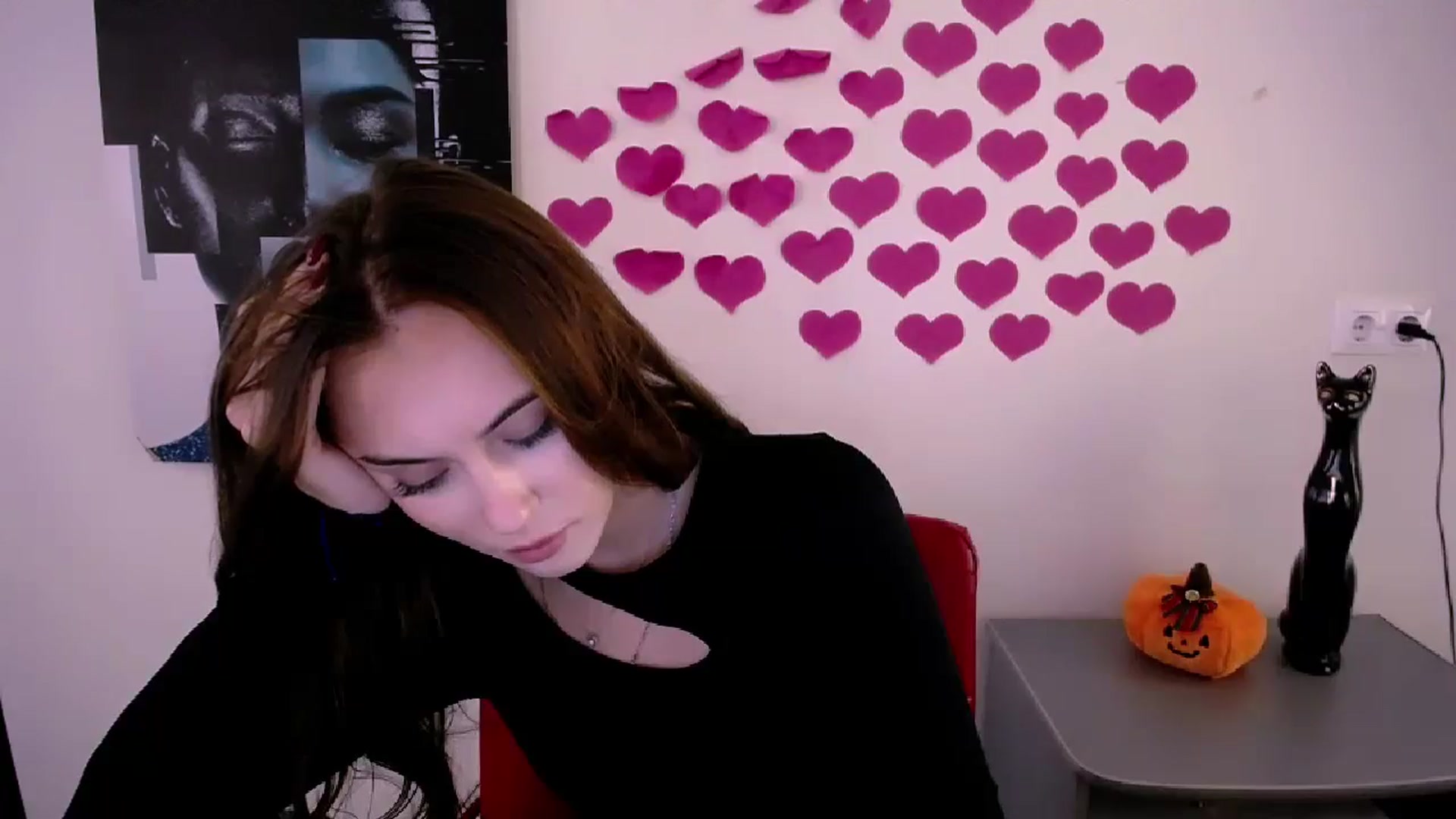 Gallery image thumbnail from Nikonara_'s myfreecams stream on, 10/22/2024, 13:25 image 14 of 20