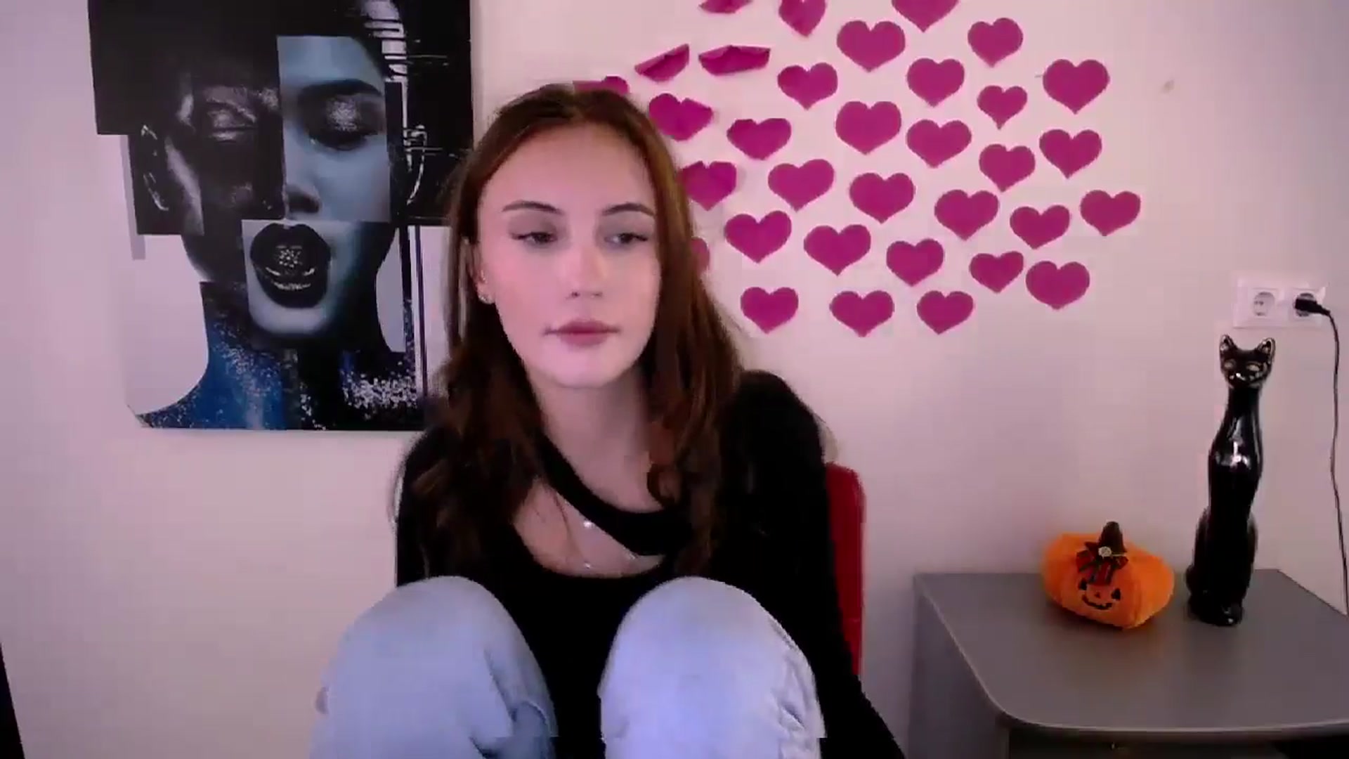 Gallery image thumbnail from Nikonara_'s myfreecams stream on, 10/22/2024, 13:25 image 7 of 20