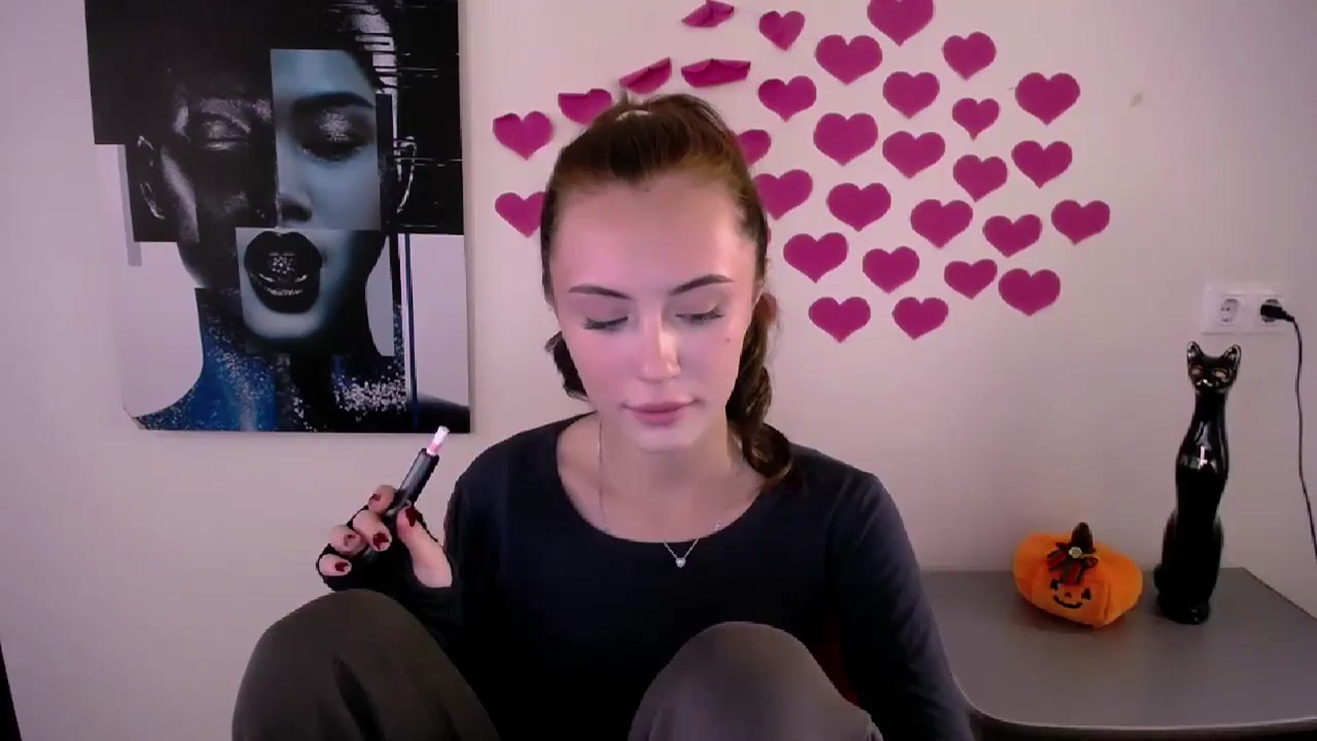 Gallery image thumbnail from Nikonara_'s myfreecams stream on, 10/23/2024, 13:07 image 11 of 20