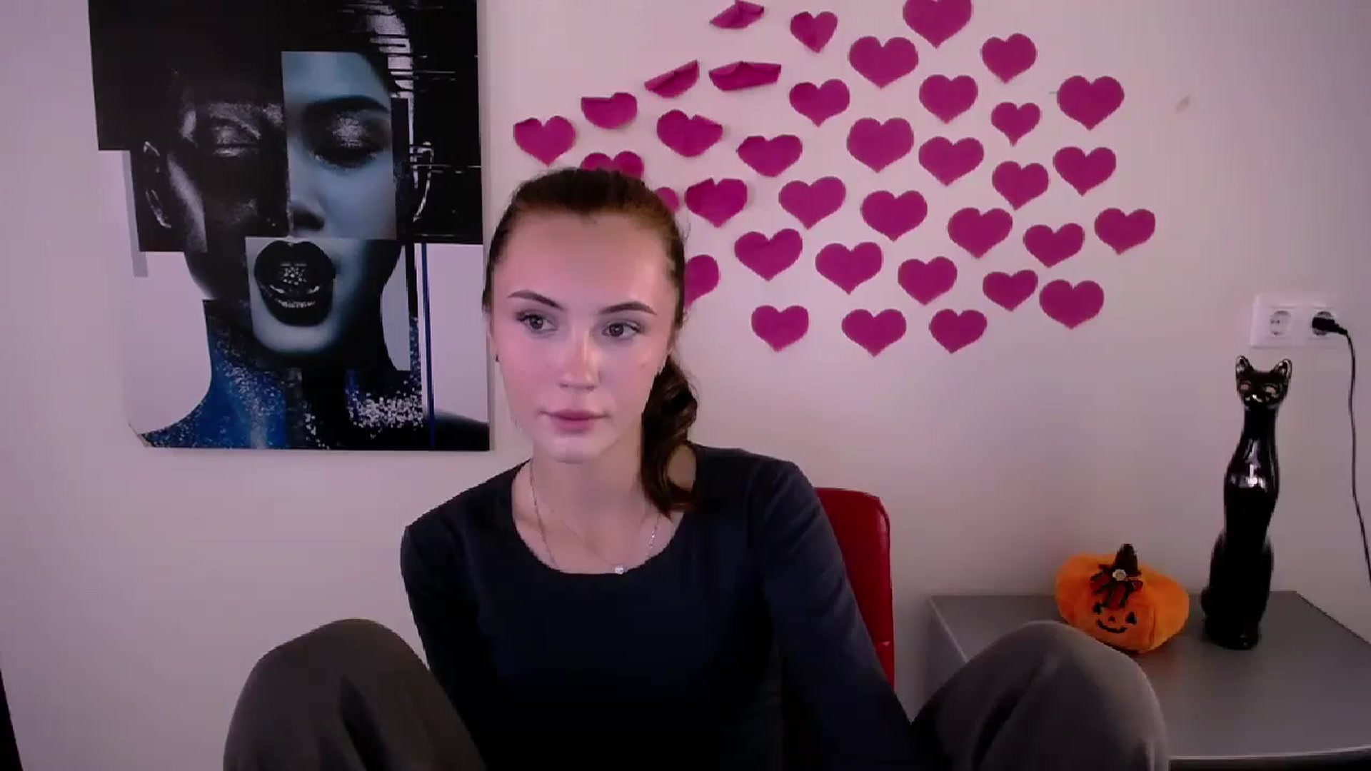 Gallery image thumbnail from Nikonara_'s myfreecams stream on, 10/23/2024, 13:07 image 18 of 20