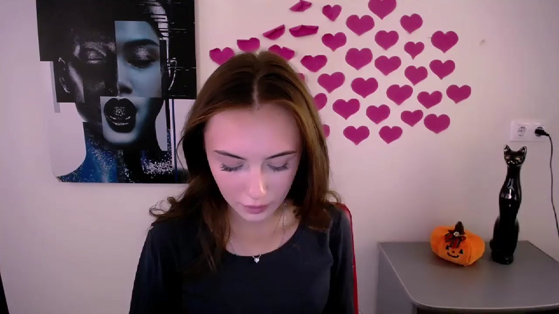 Gallery image thumbnail from Nikonara_'s myfreecams stream on, 10/23/2024, 13:07 image 6 of 20