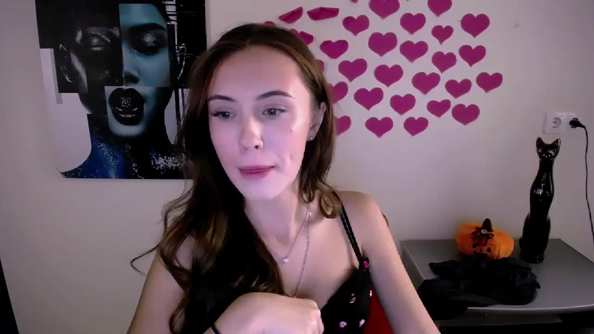 Gallery image thumbnail from Nikonara_'s myfreecams stream on, 10/23/2024, 15:09 image 10 of 20