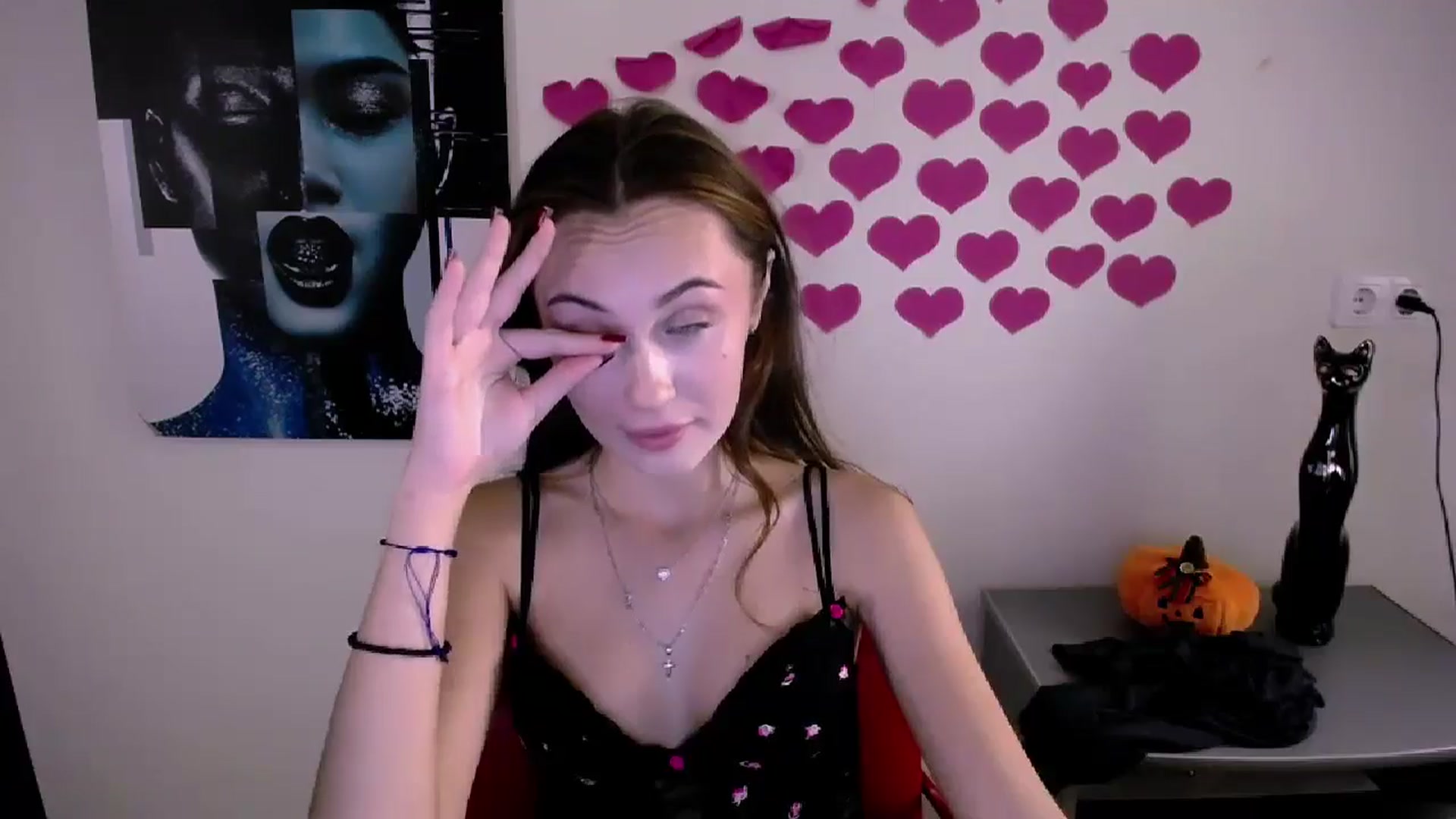 Gallery image thumbnail from Nikonara_'s myfreecams stream on, 10/23/2024, 15:09 image 5 of 20
